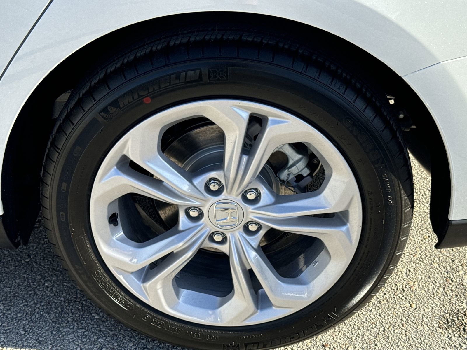 2025 Honda Accord LX - Photo 16