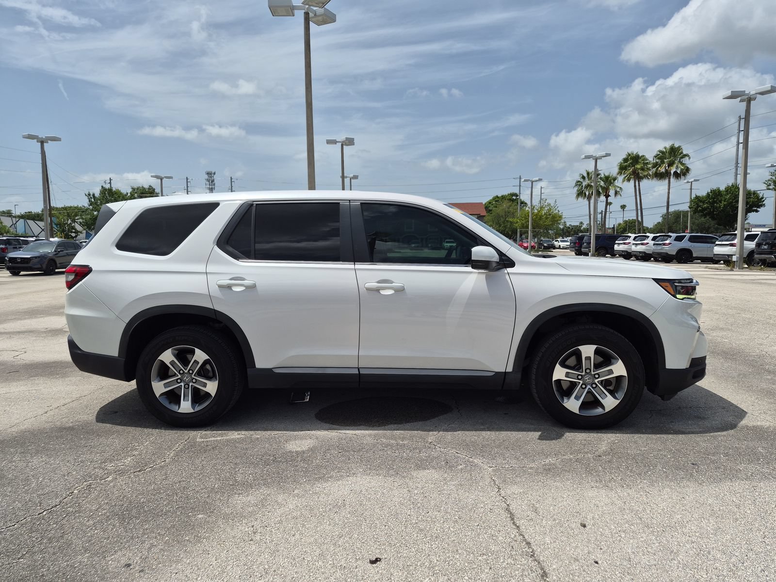 2023 Honda Pilot EX-L - Photo 8
