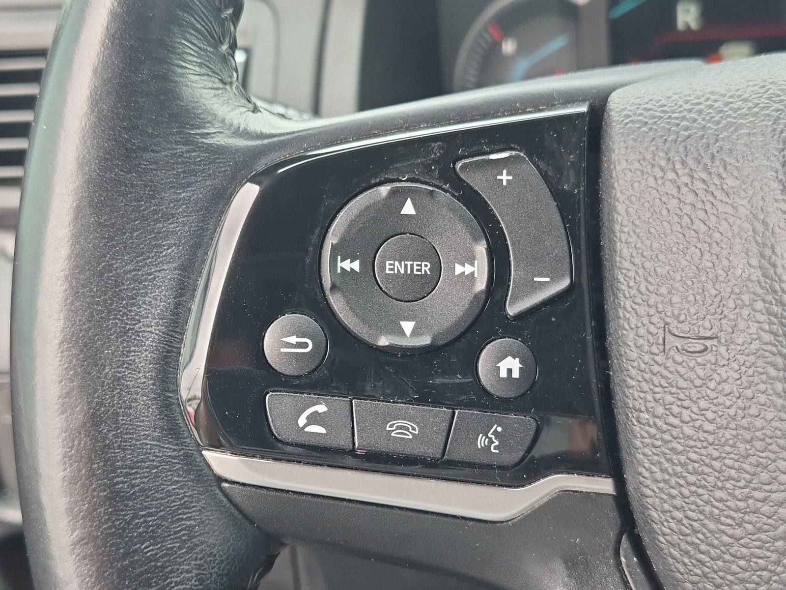 2021 Honda Pilot SE - Photo 14