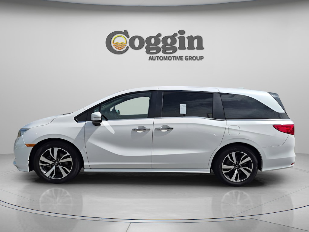 Used 2023 Honda Odyssey Touring Van