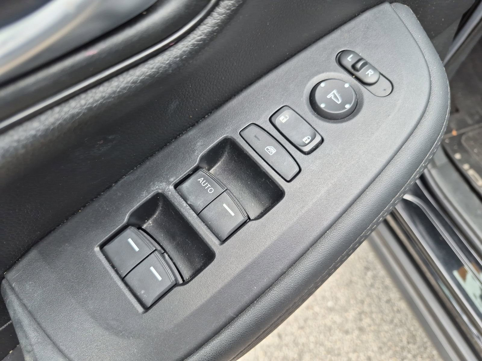 2023 Honda HR-V LX - Photo 17