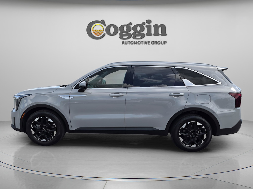 Used 2025 Kia Sorento S SUV