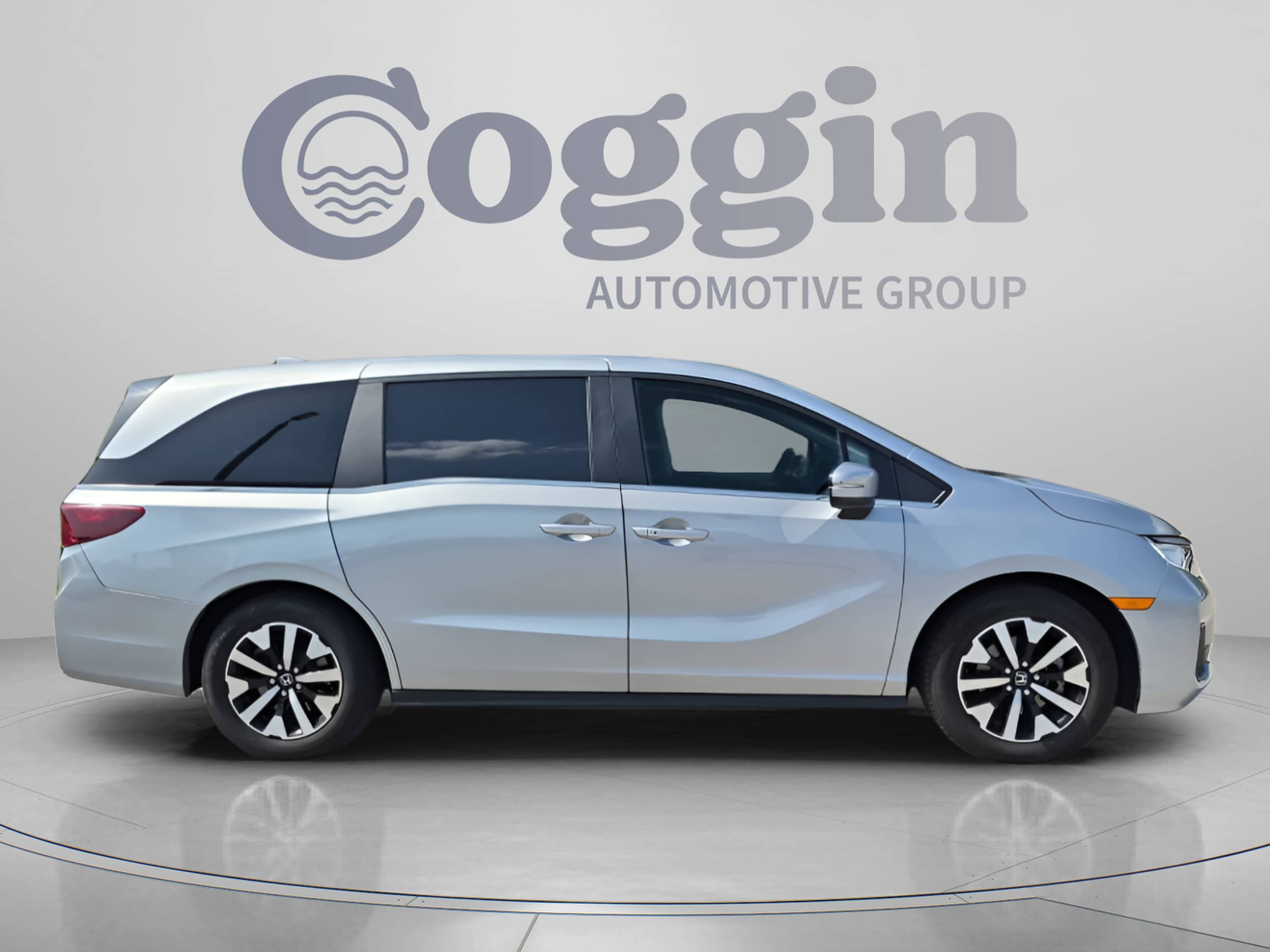2025 Honda Odyssey EX-L - Photo 8