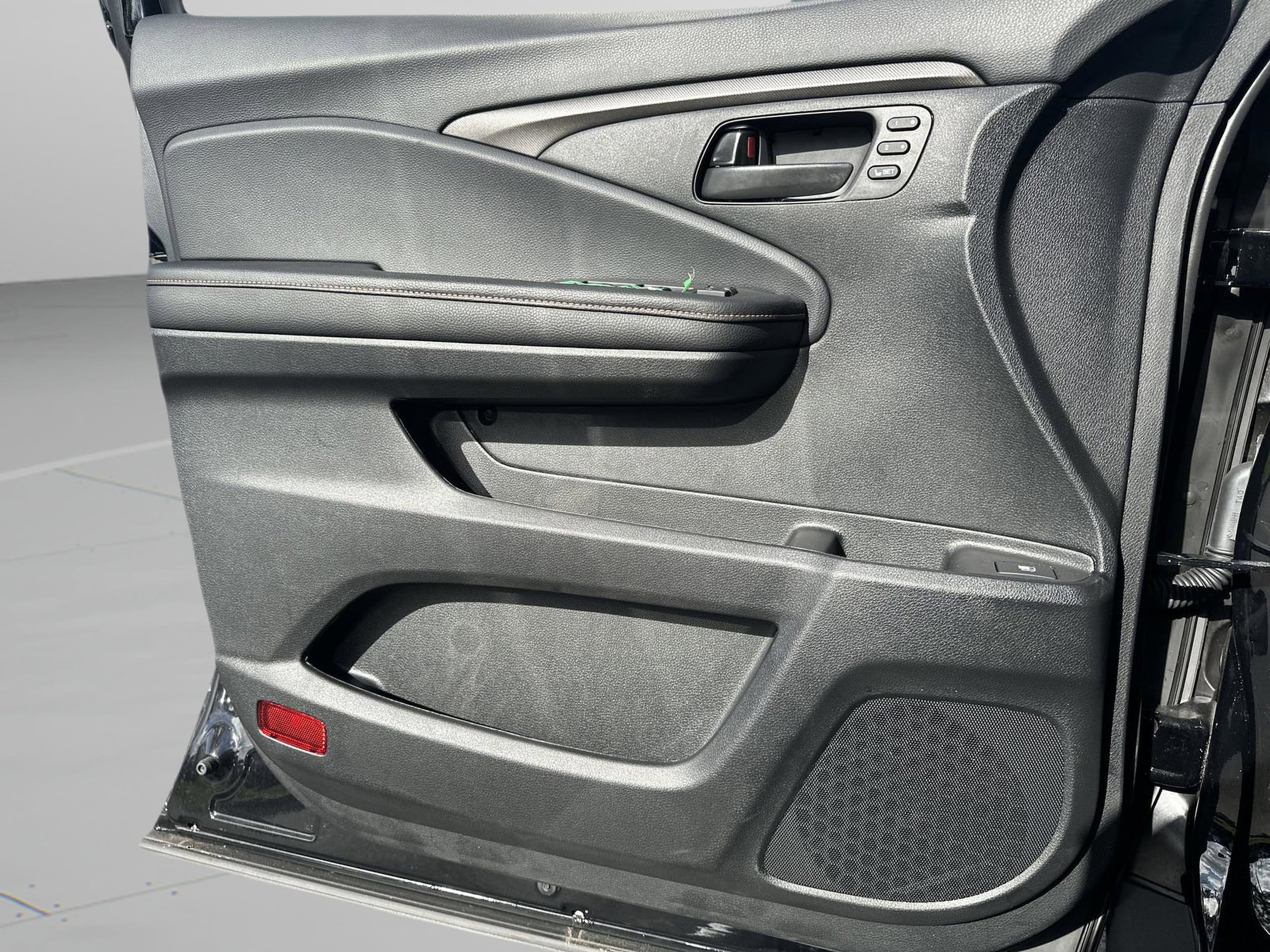 2025 Honda Ridgeline TrailSport - Photo 25