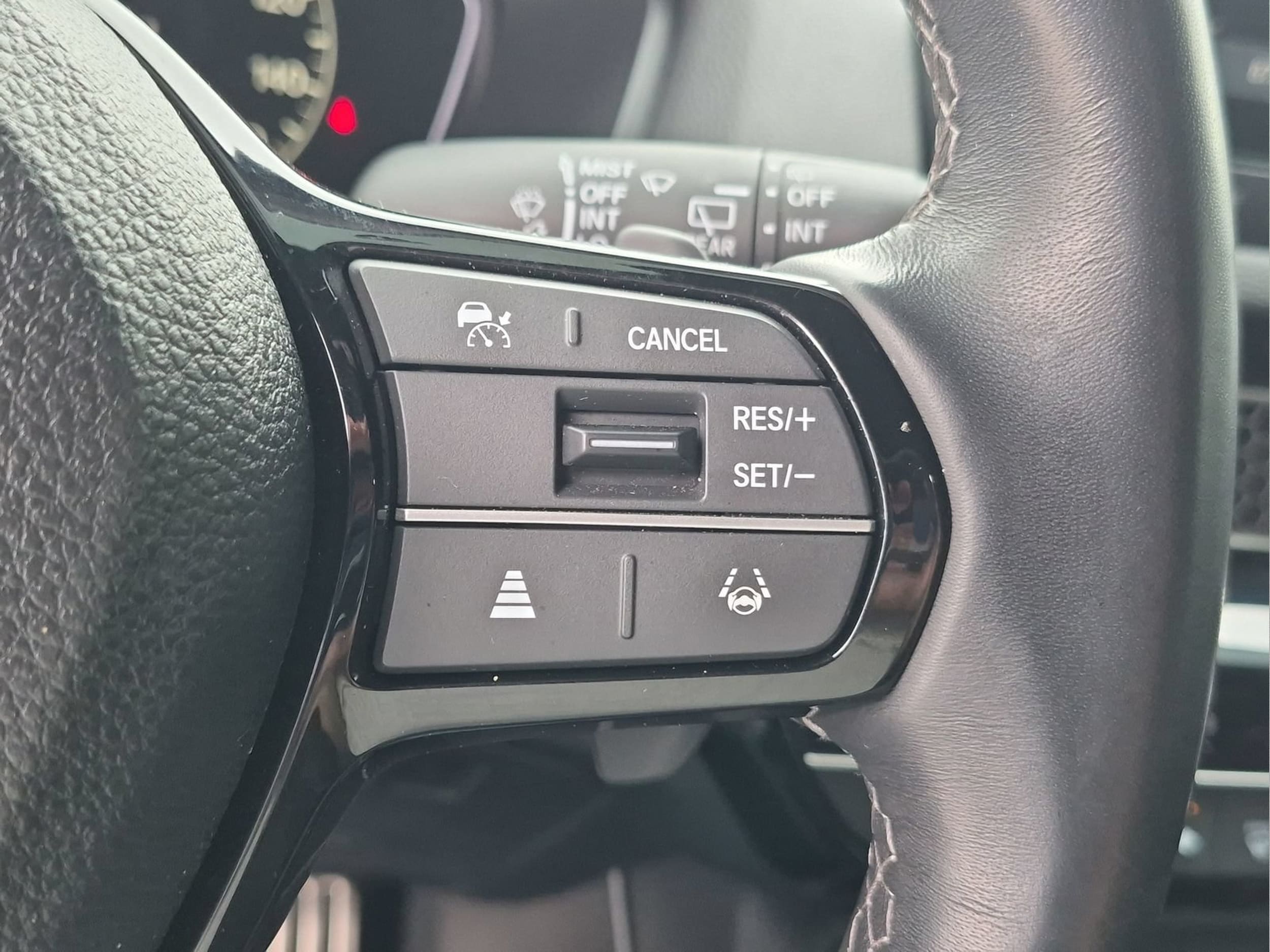 2025 Honda Civic Hatchback Sport - Photo 11