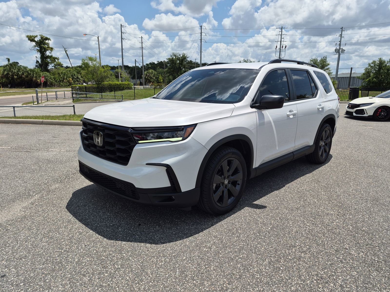 2025 Honda Pilot Sport AWD's photo