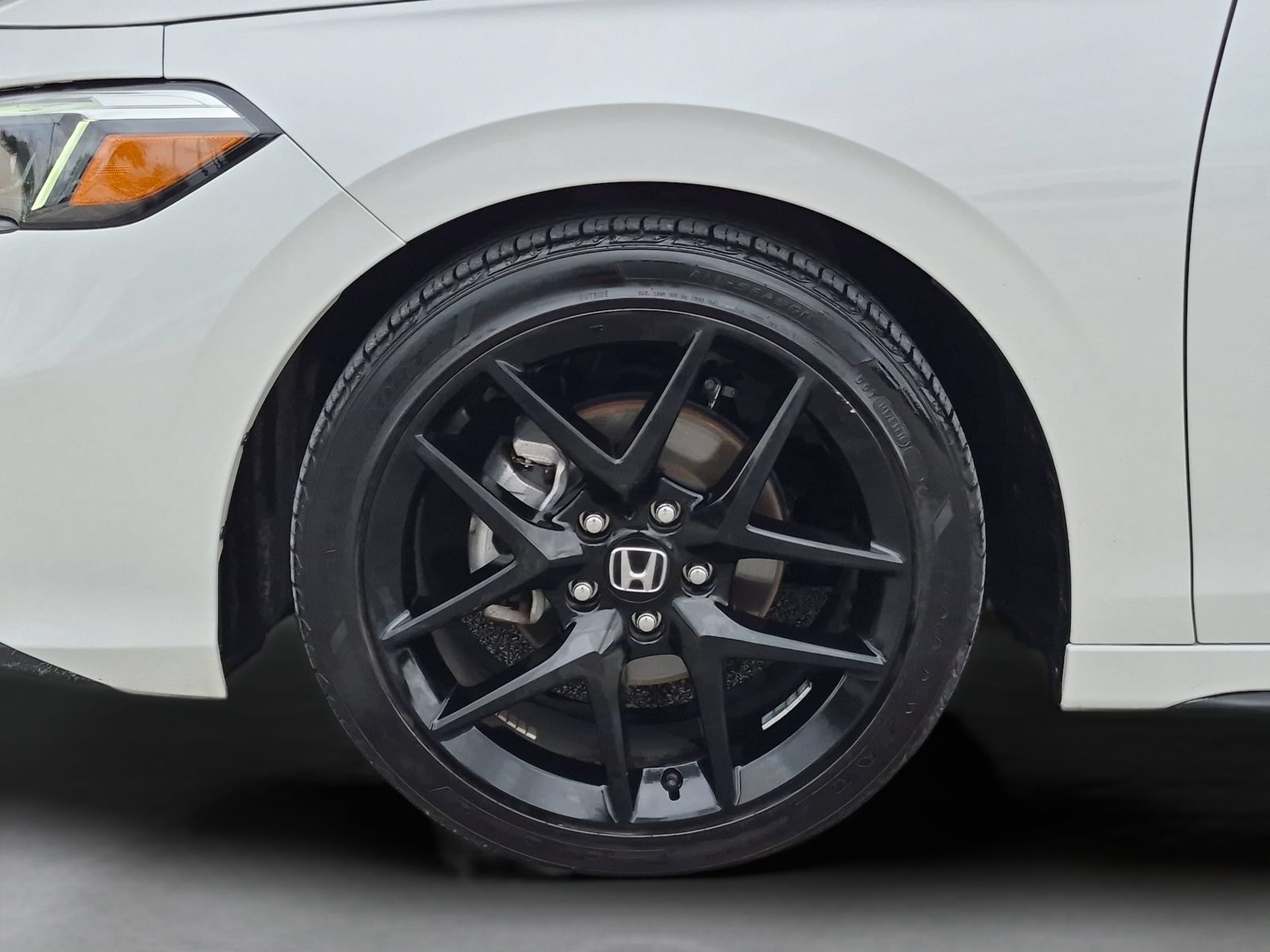 2025 Honda Civic Hatchback Sport - Photo 30