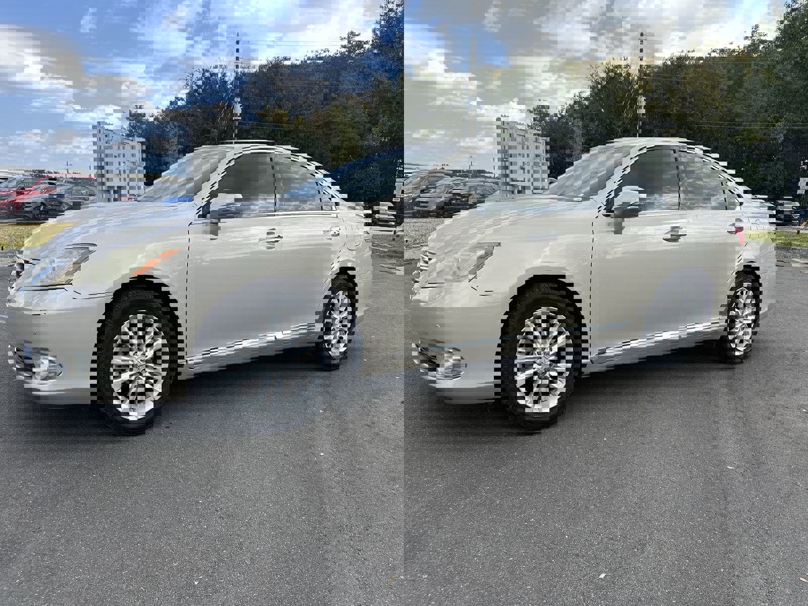 2010 Lexus ES 350 Base photo 2