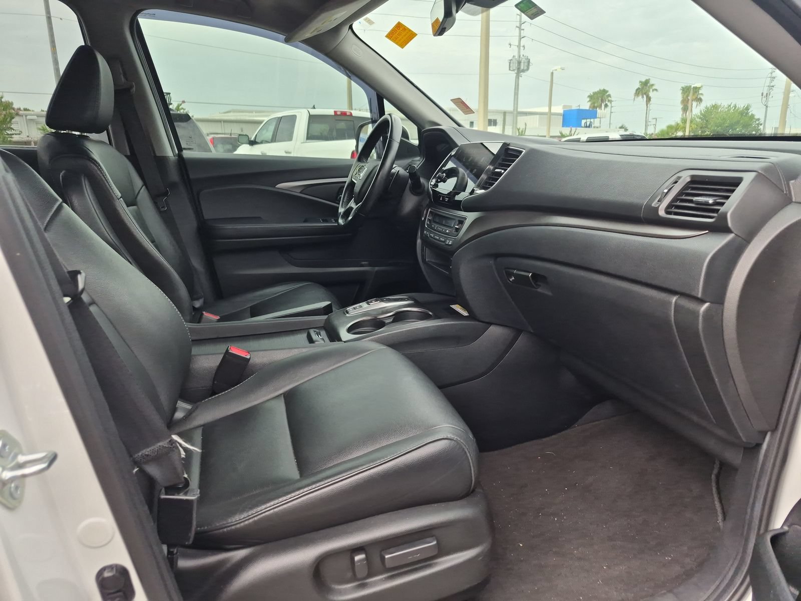 2021 Honda Pilot SE - Photo 21