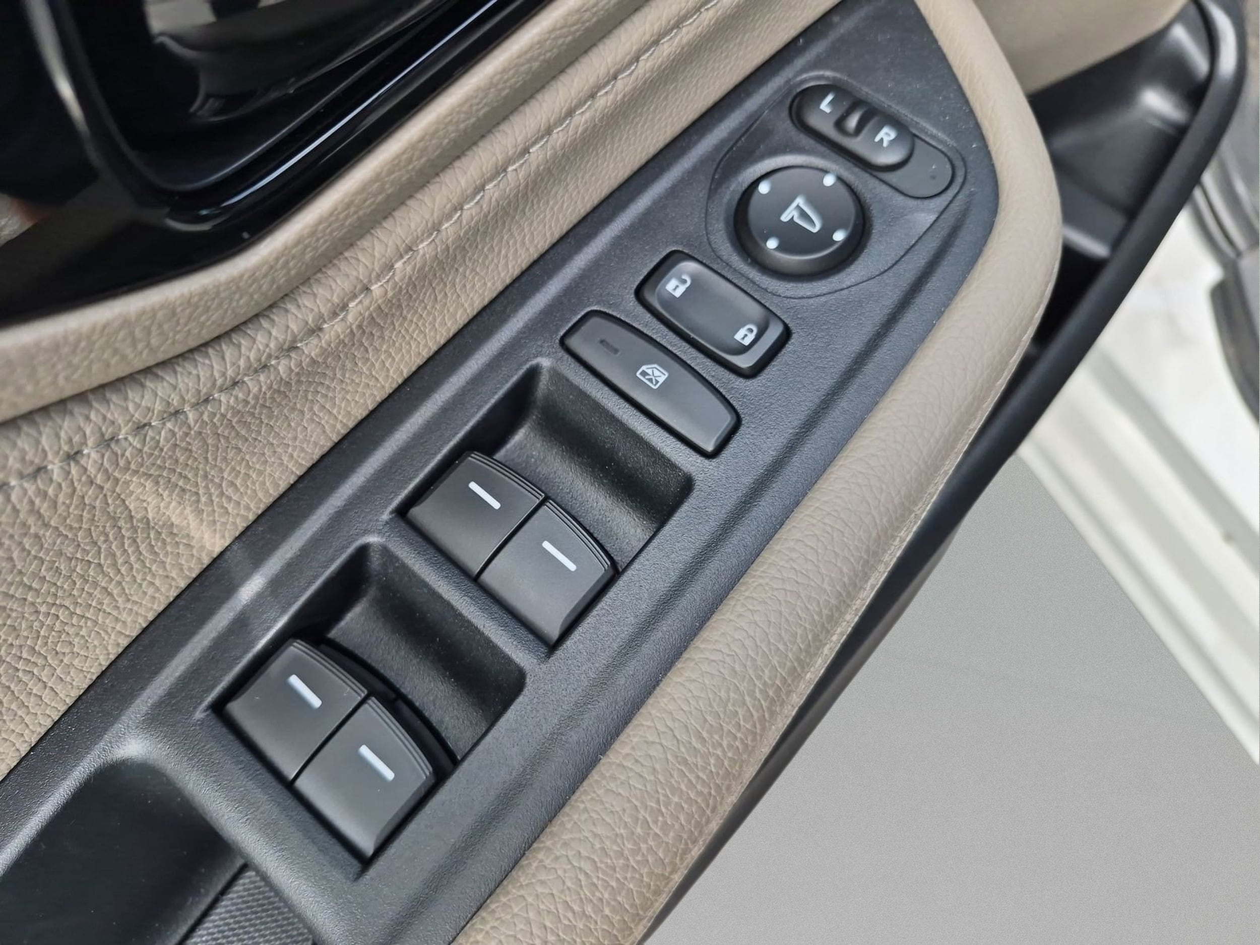 2023 Honda Odyssey Touring - Photo 17