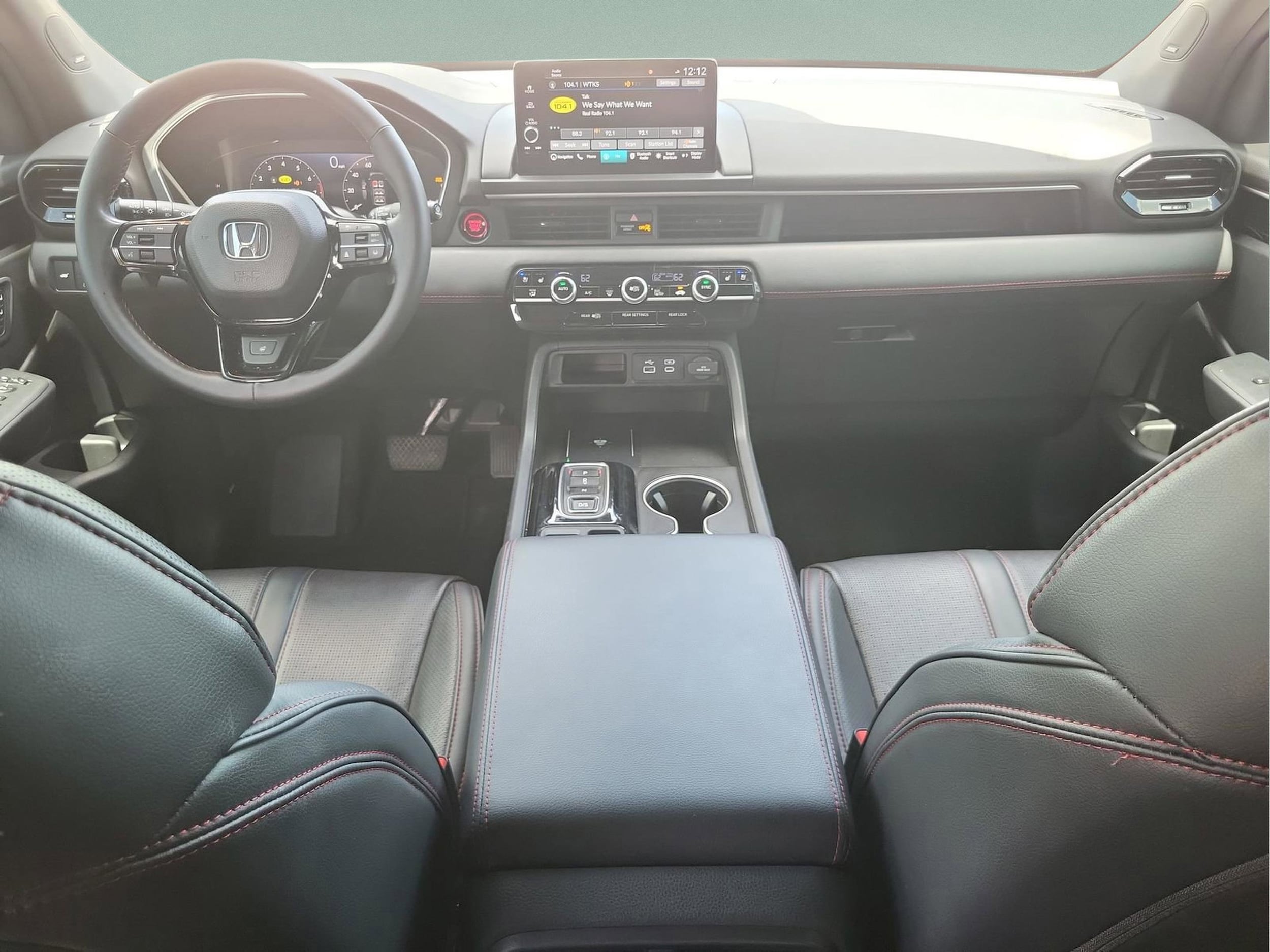 2025 Honda Pilot Black Edition - Photo 28