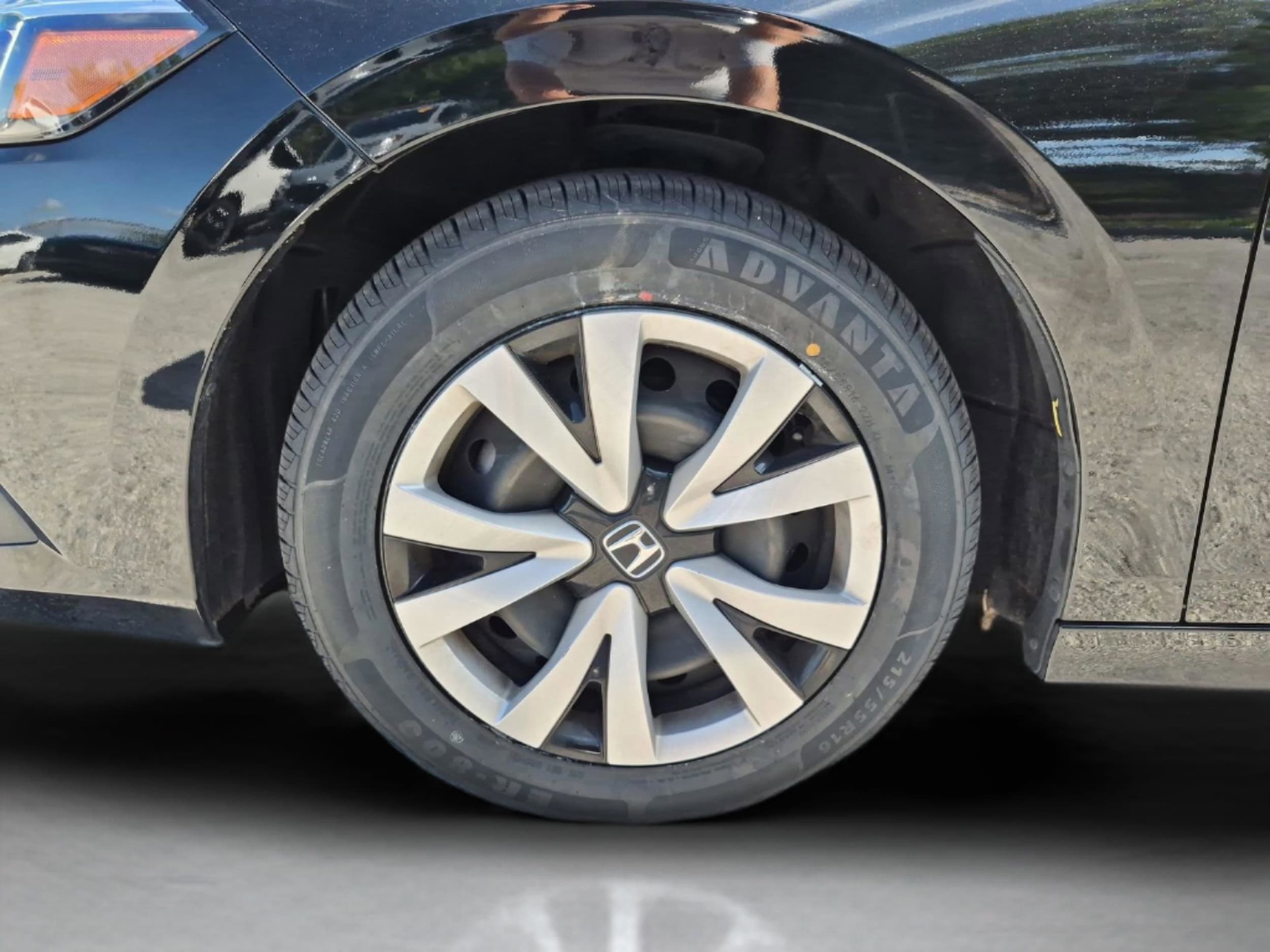 2024 Honda Civic LX - Photo 32