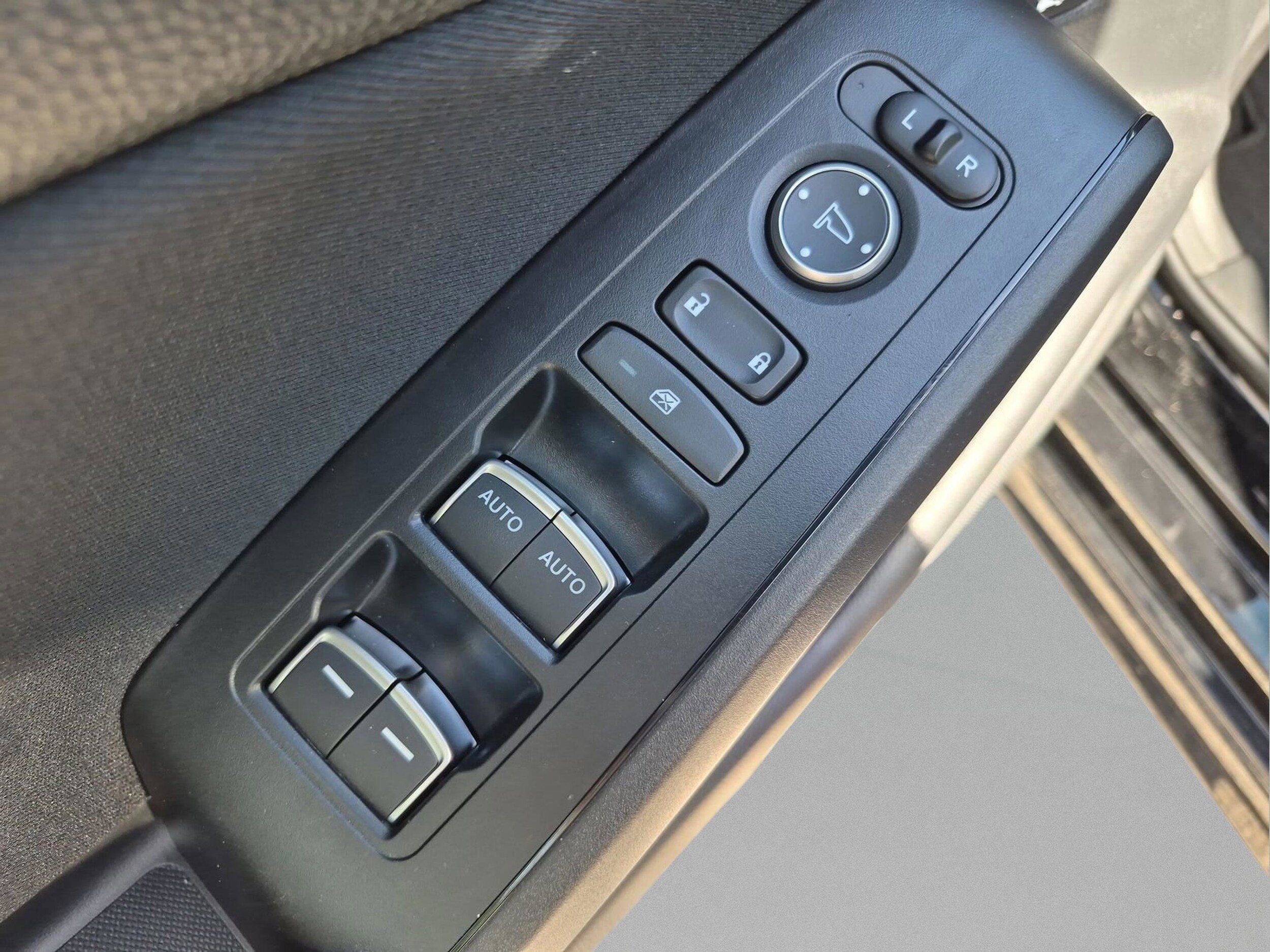 2024 Honda Civic LX - Photo 17