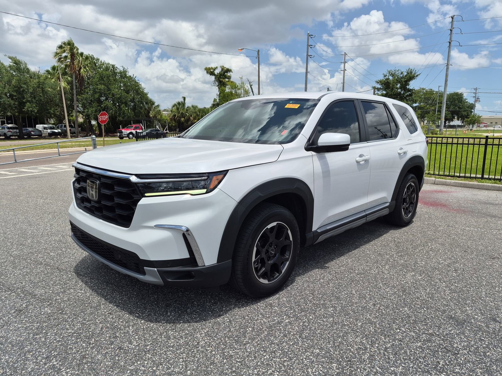 2025 Honda Pilot EX-L 2WD's photo