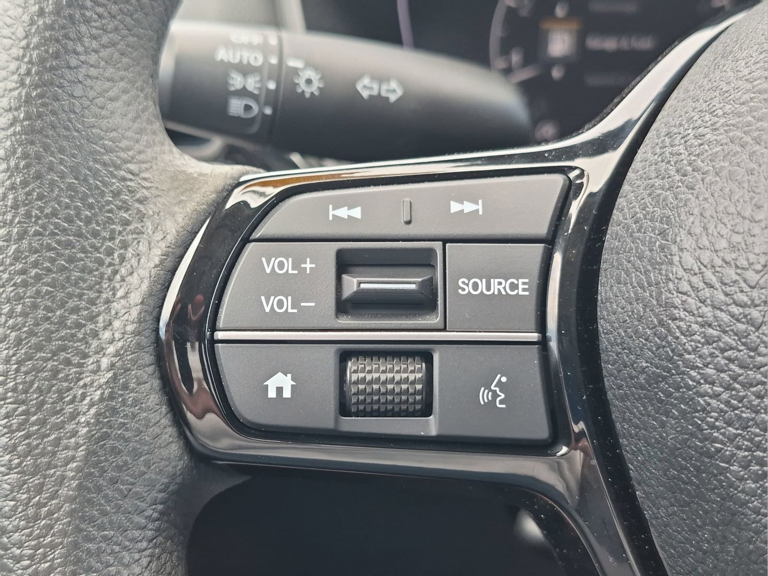 2023 Honda Civic Hatchback LX - Photo 14