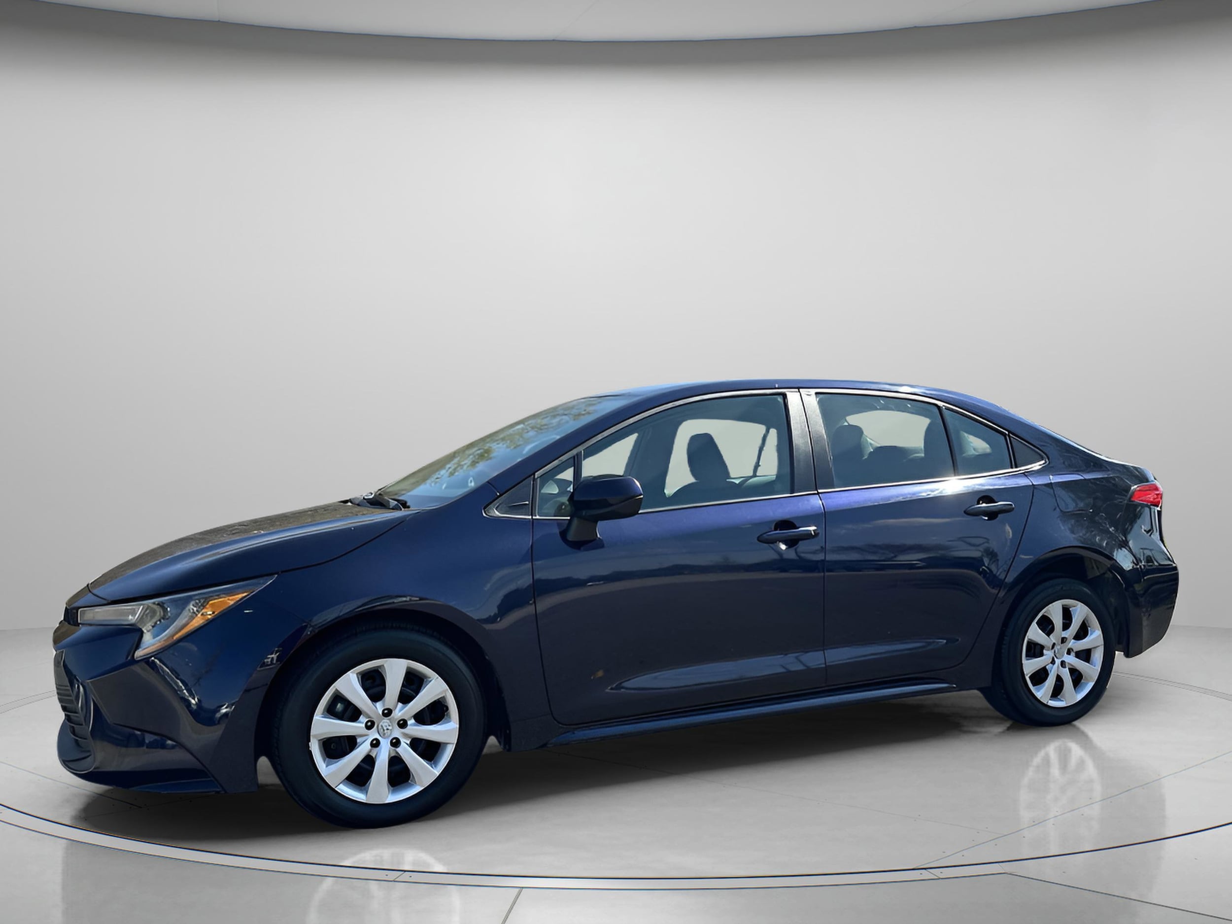 Used 2023 Toyota Corolla LE with VIN 5YFB4MDE7PP069102 for sale in Northfield, Minnesota