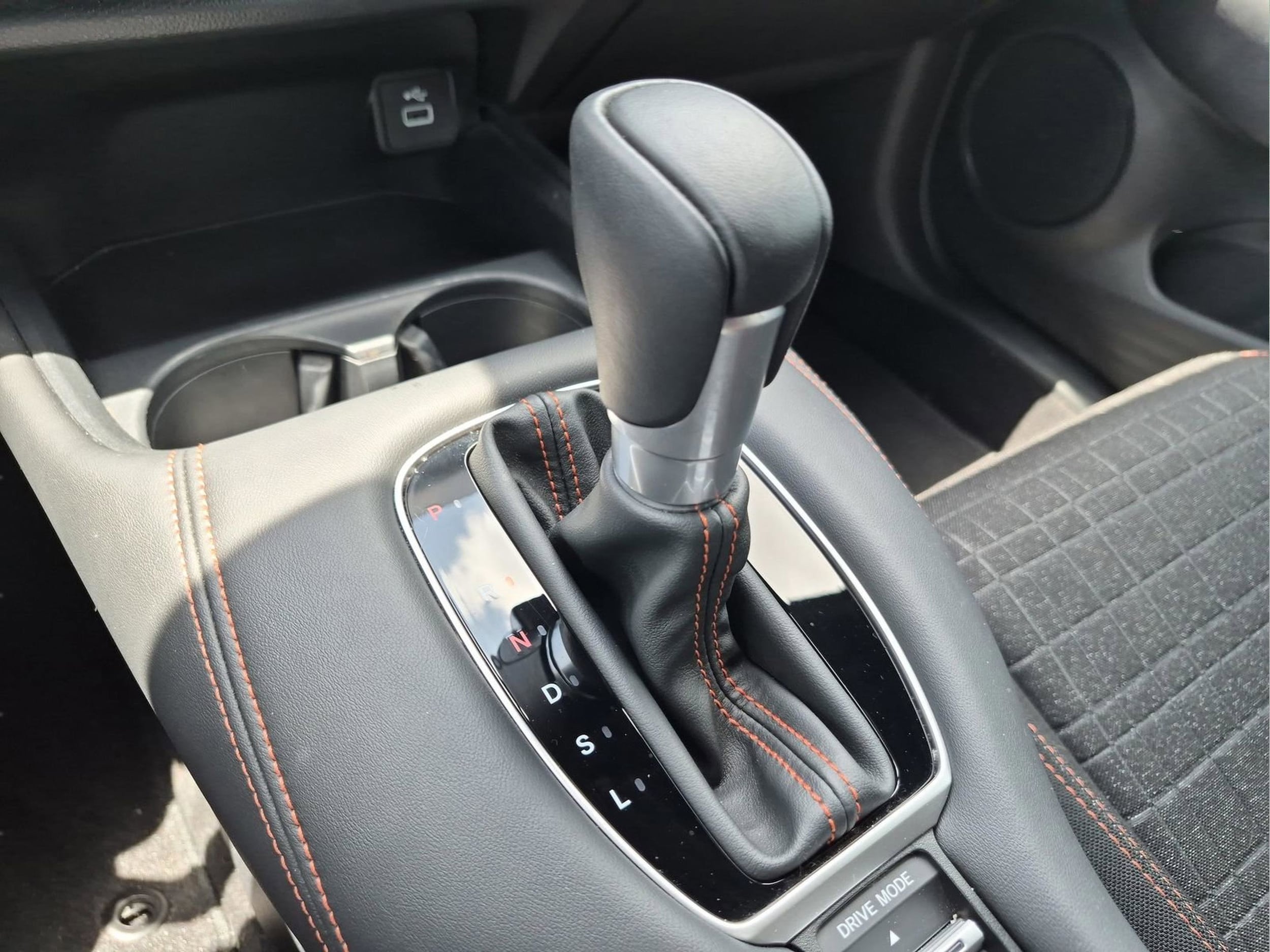2025 Honda HR-V Sport - Photo 16