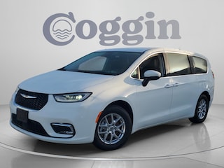 2023 Chrysler Pacifica Touring L Van Passenger Van