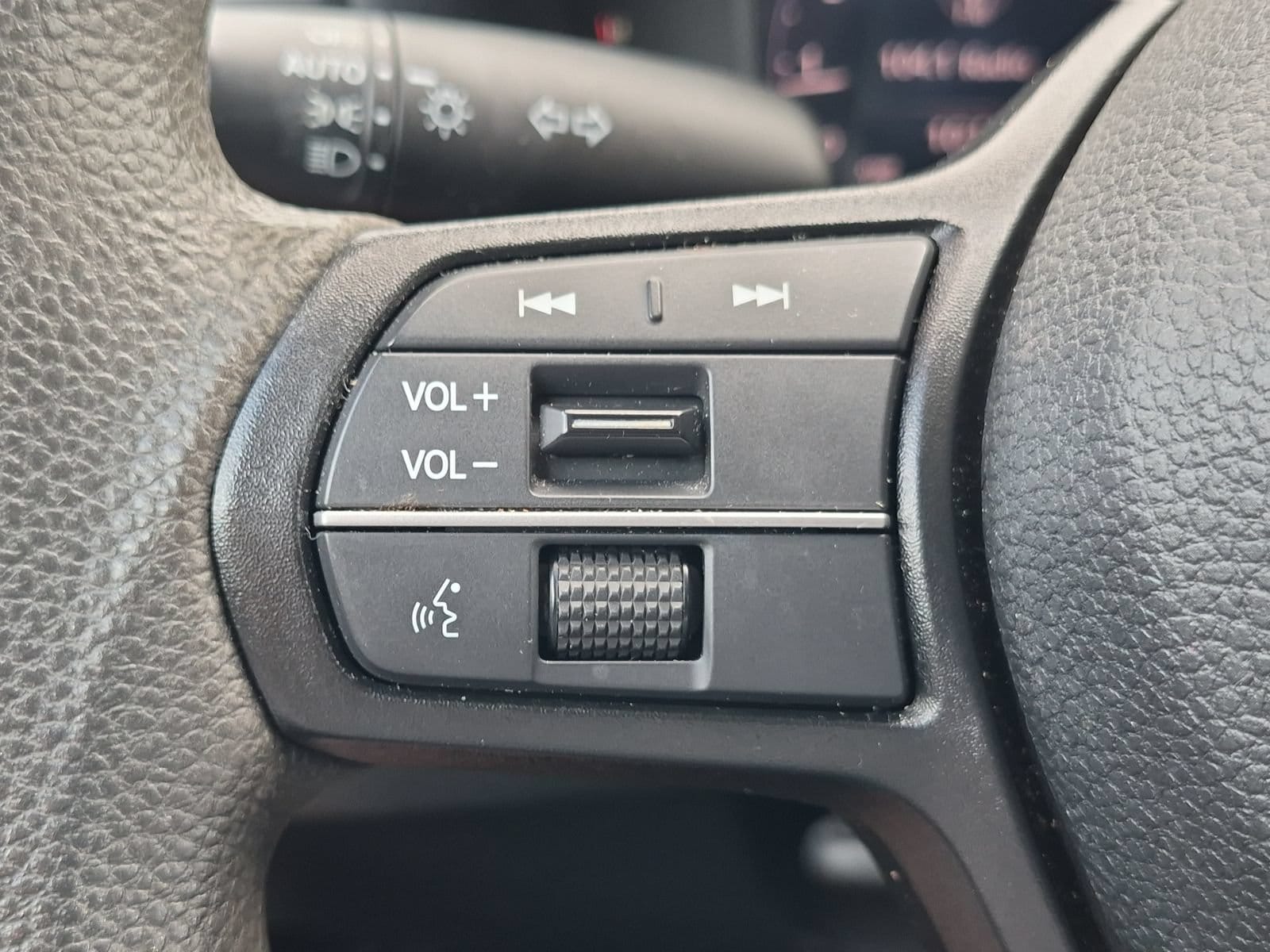 2023 Honda Accord EX - Photo 14