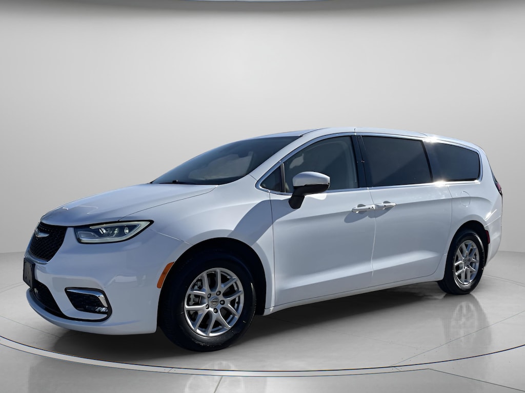 Used 2023 Chrysler Pacifica Touring L Van Passenger Van