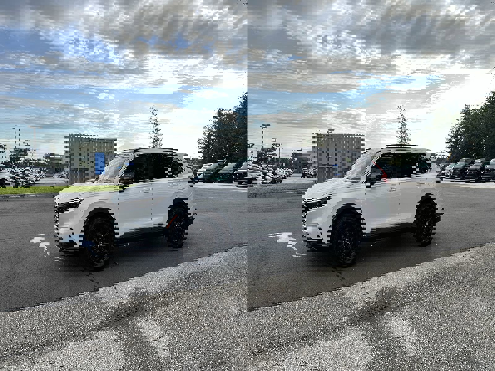 2025 Honda CR-V Hybrid Sport photo 2