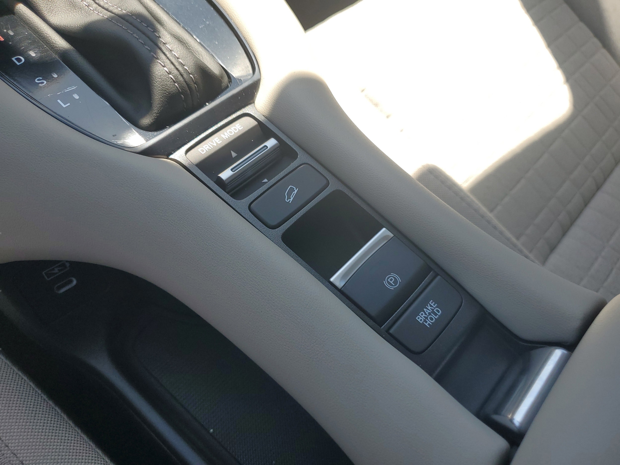 2026 Honda HR-V LX - Photo 30