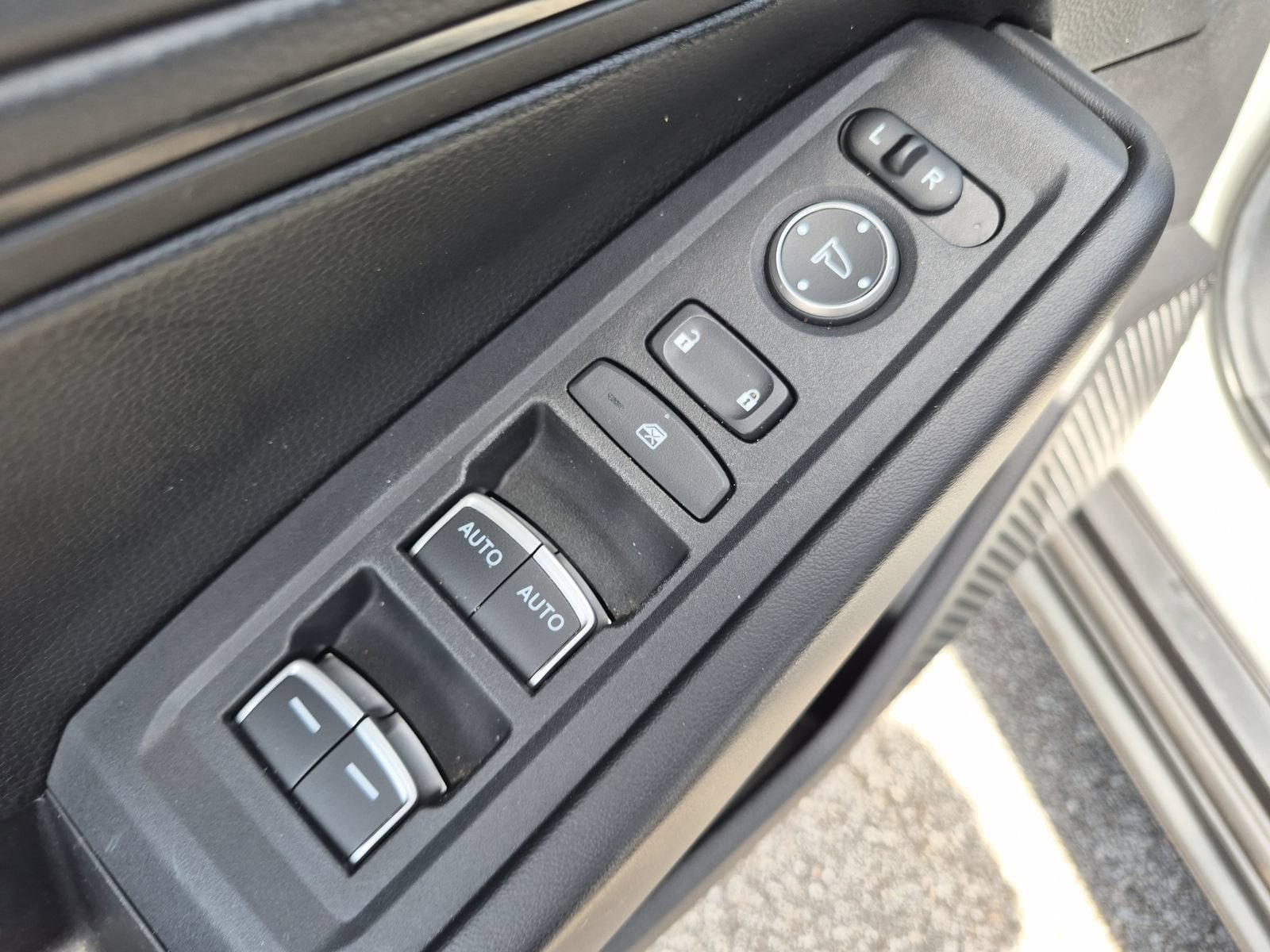 2024 Honda Accord LX - Photo 17