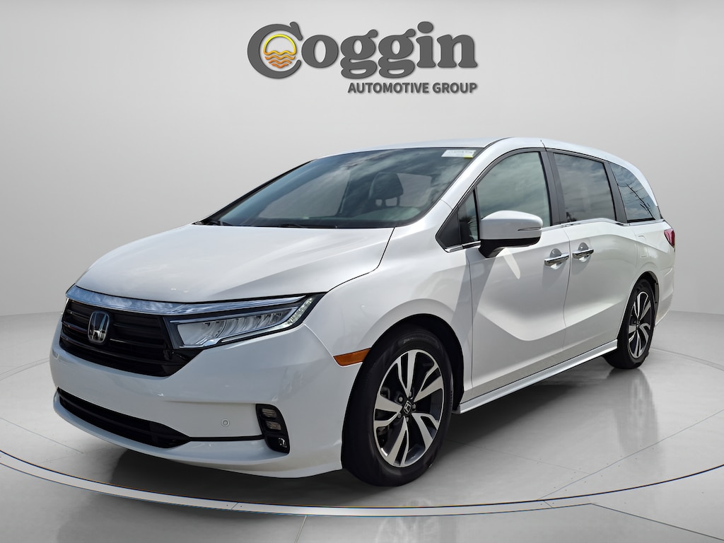 Used 2023 Honda Odyssey Touring Van