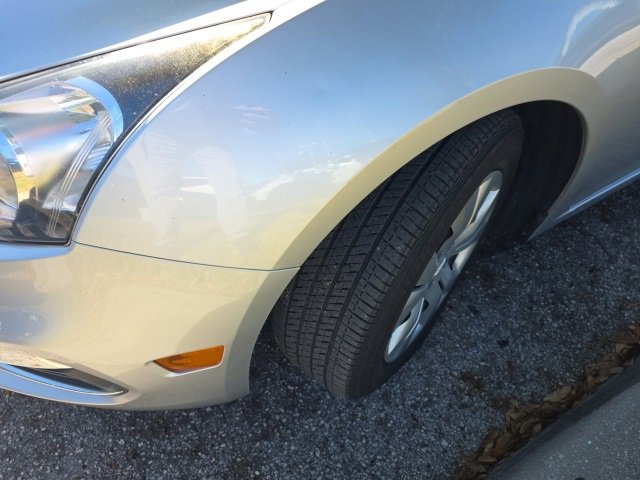 2015 Chevrolet Cruze LS photo 2