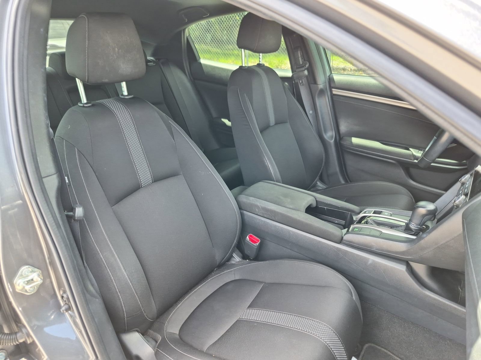 2020 Honda Civic Hatchback EX - Photo 20