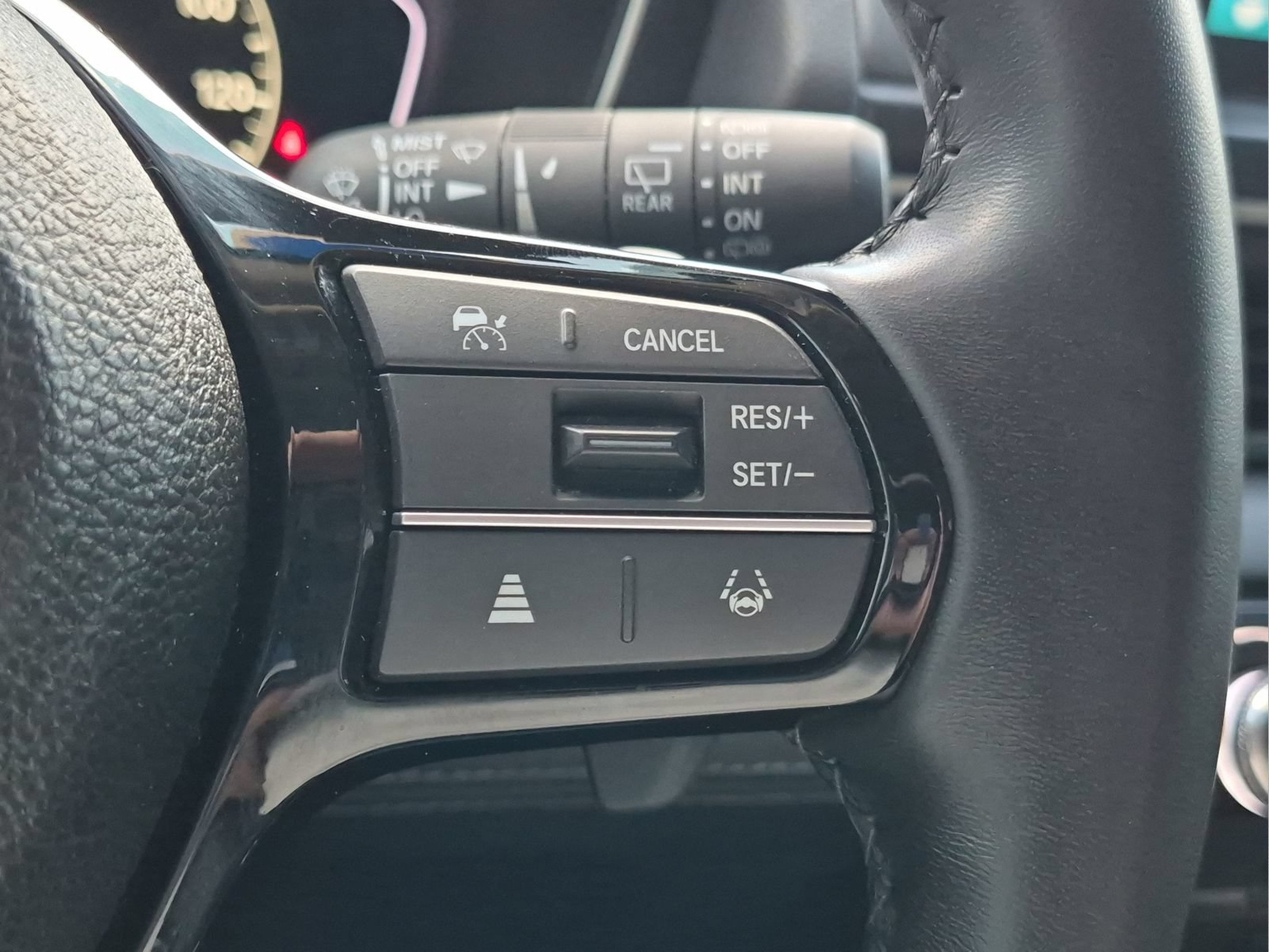 2025 Honda Pilot EX-L - Photo 11