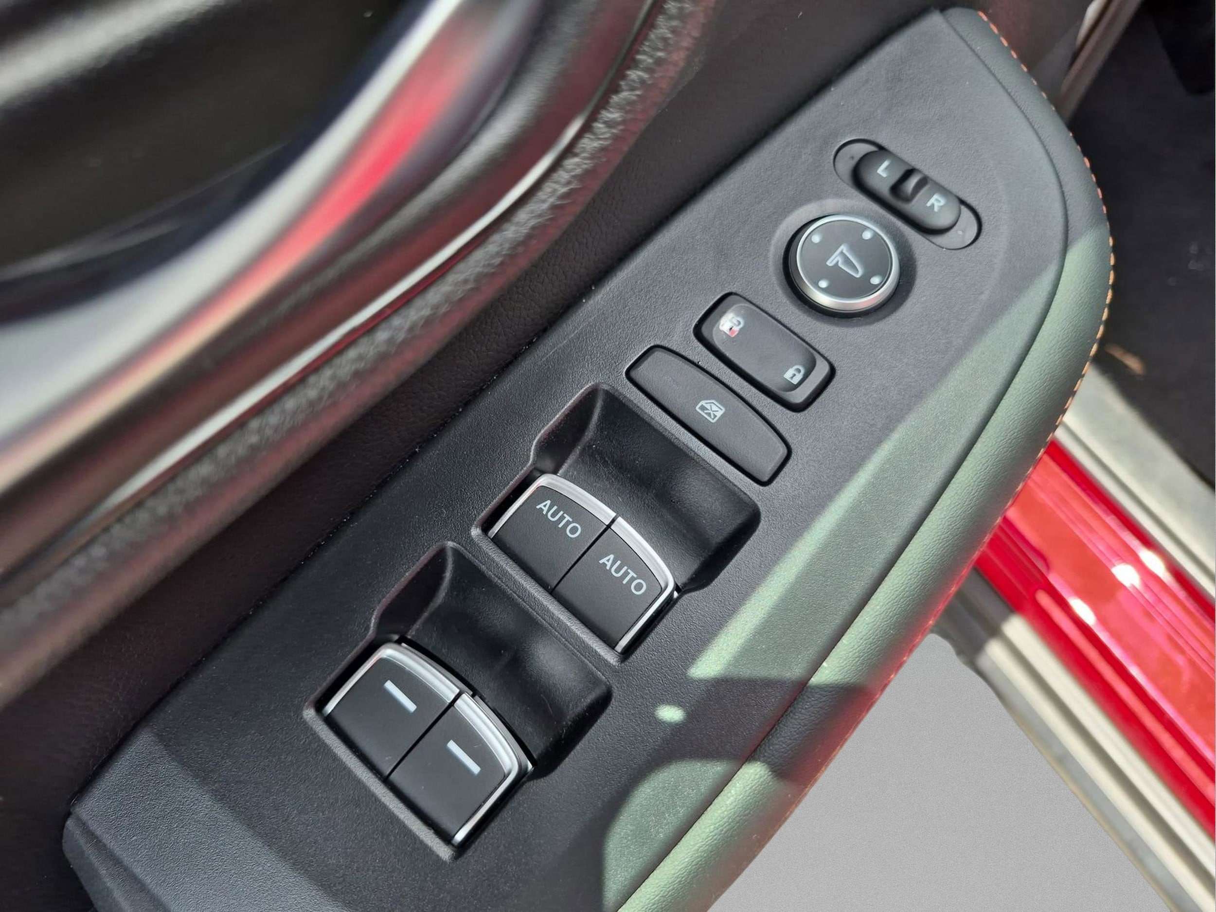 2025 Honda HR-V Sport - Photo 17