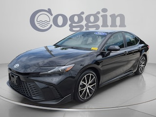 2025 Toyota Camry SE Sedan