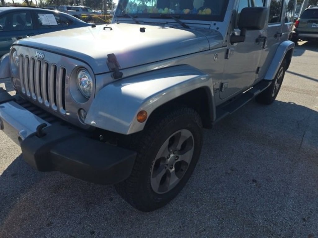 Used 2017 Jeep Wrangler JK Unlimited Sahara 4x4 SUV