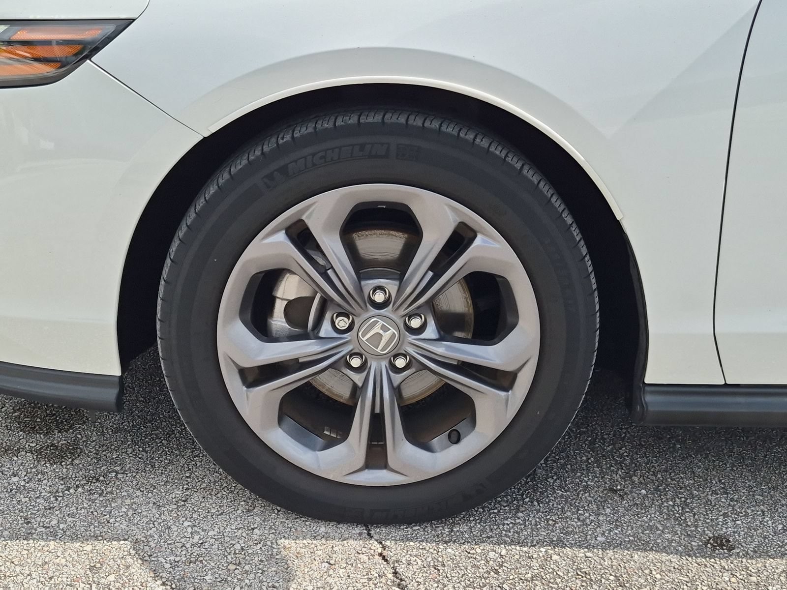 2023 Honda Accord EX - Photo 24