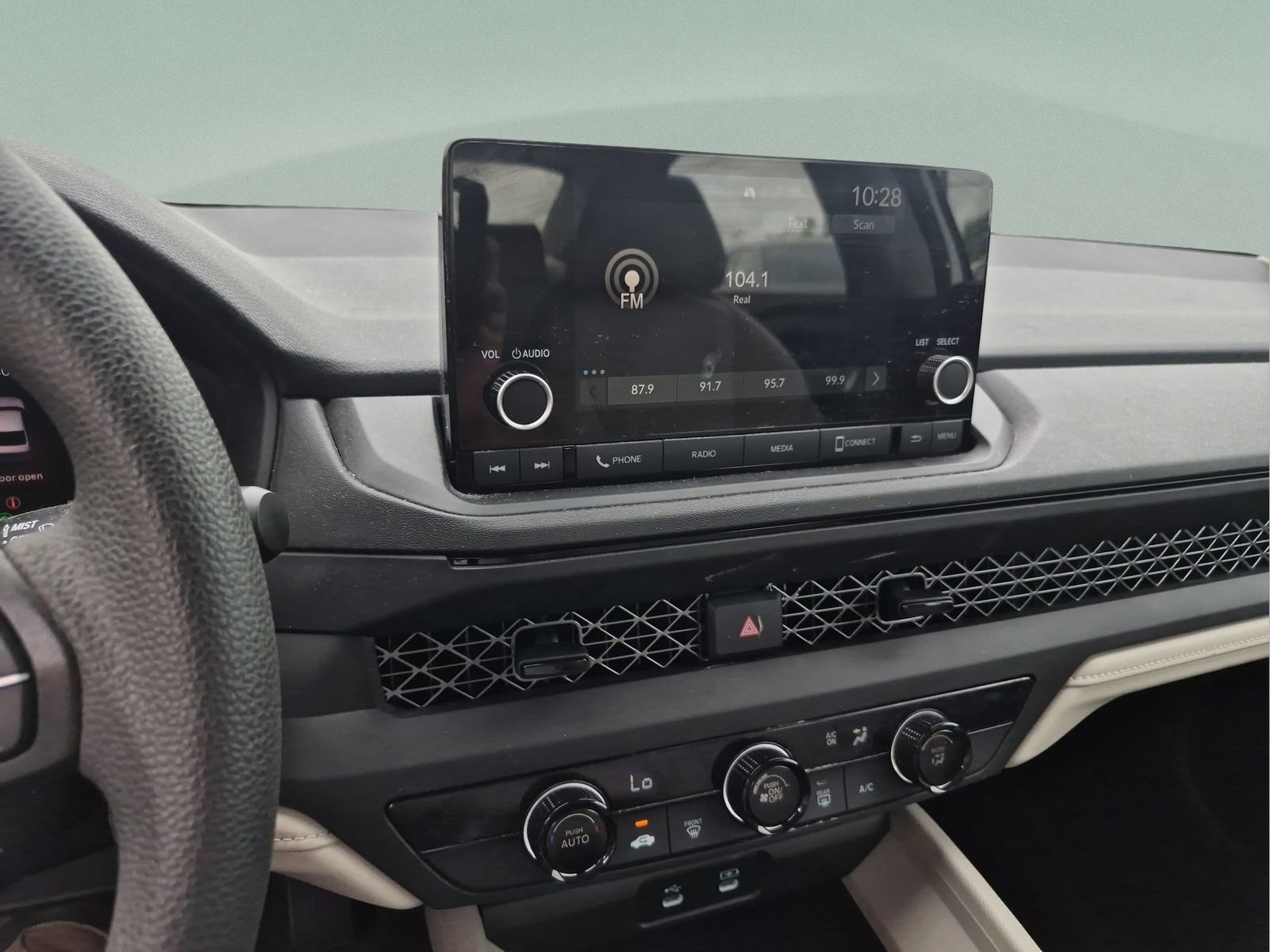2025 Honda Accord LX - Photo 13