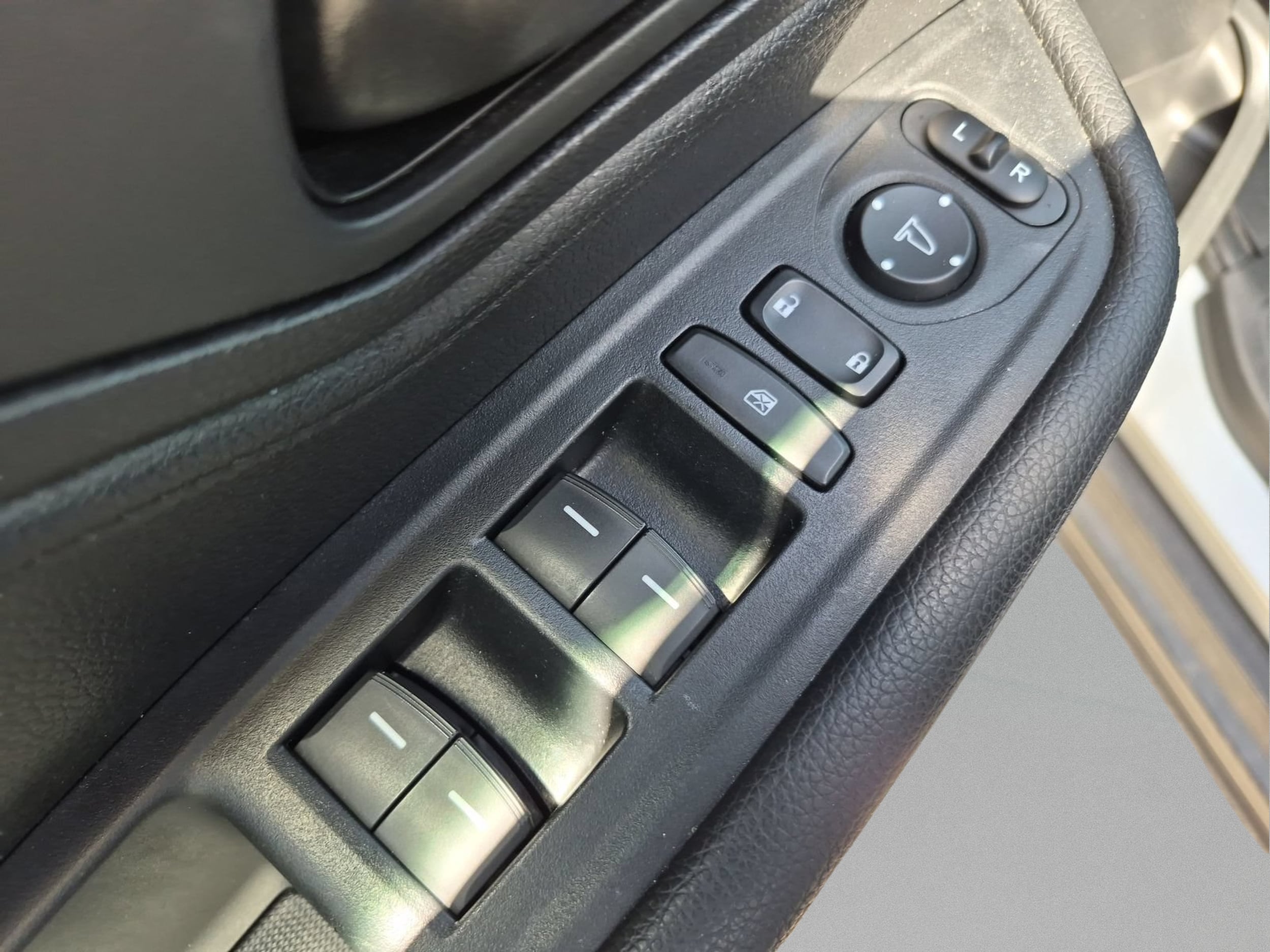2025 Honda Odyssey EX-L - Photo 17
