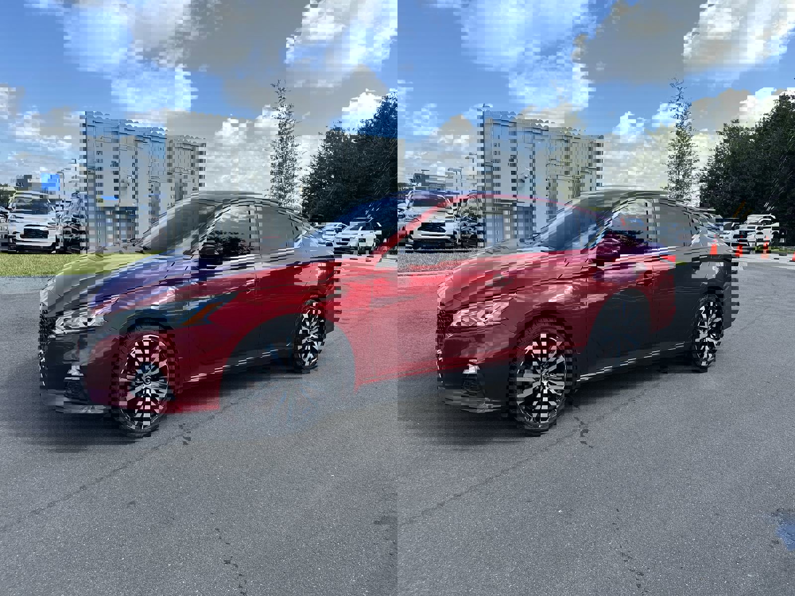 2019 Nissan Altima 2.5 SR photo 3