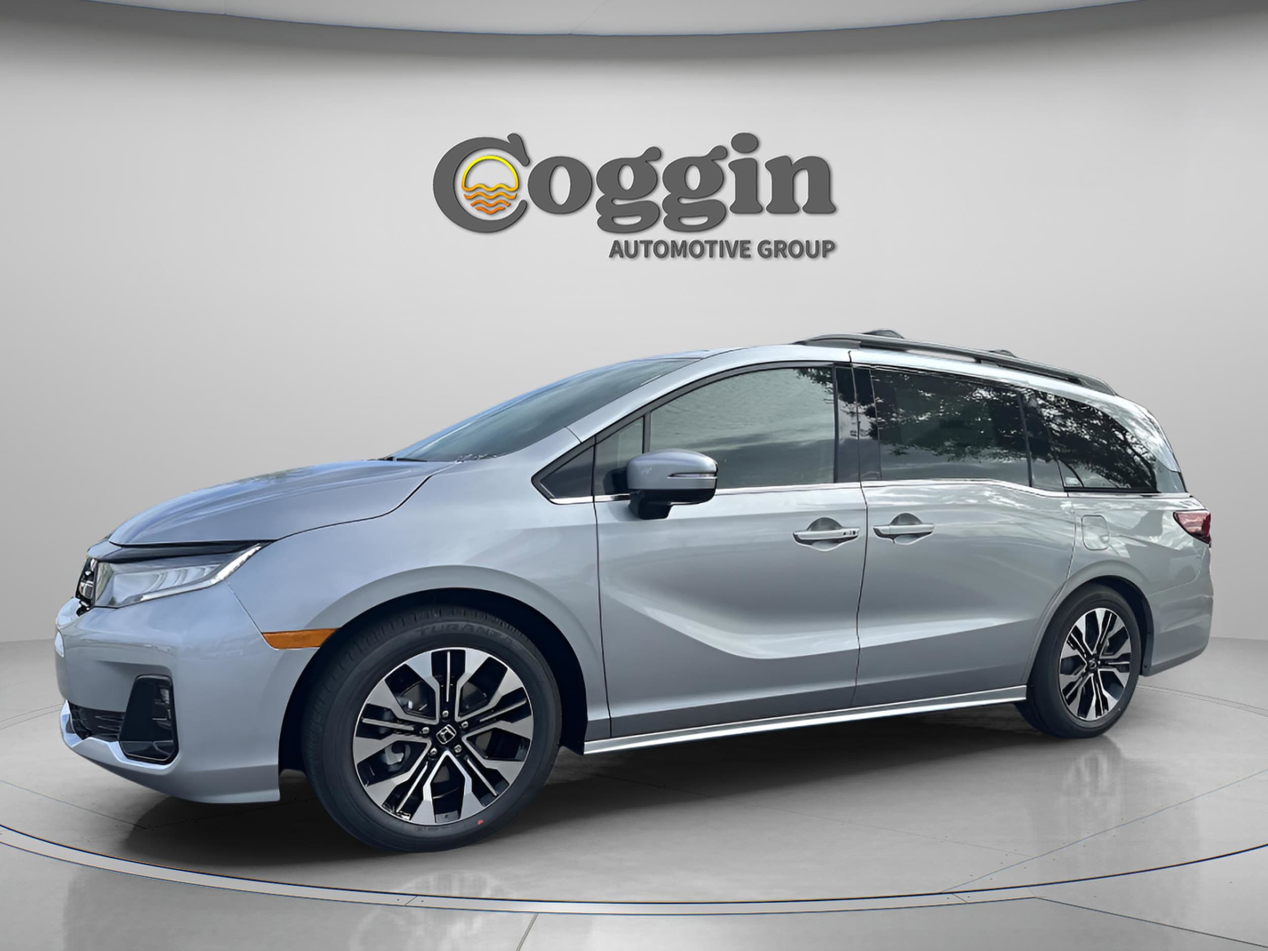 2026 Honda Odyssey Elite's photo