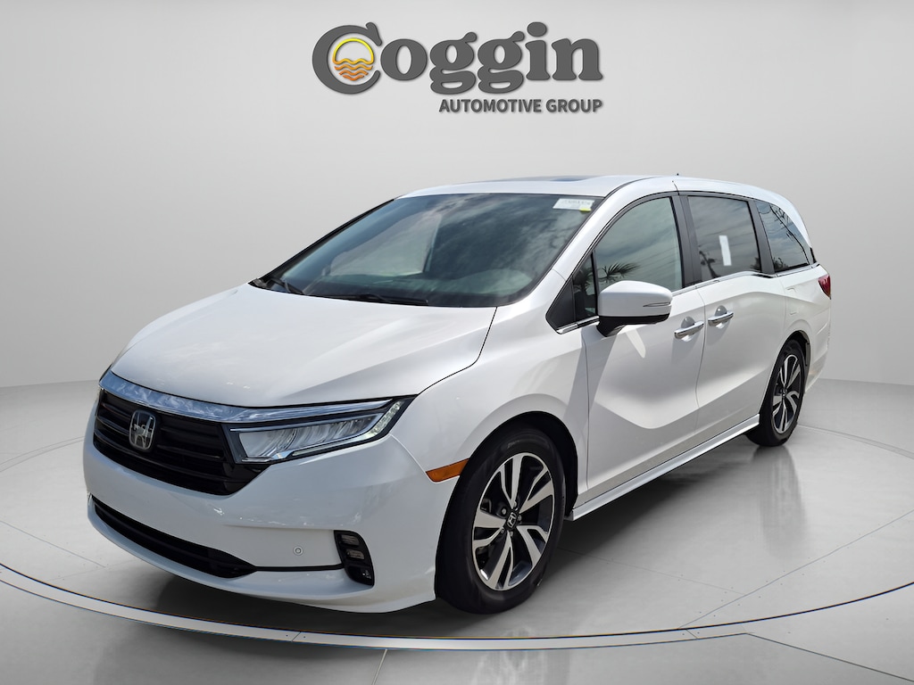 Used 2023 Honda Odyssey Touring Van