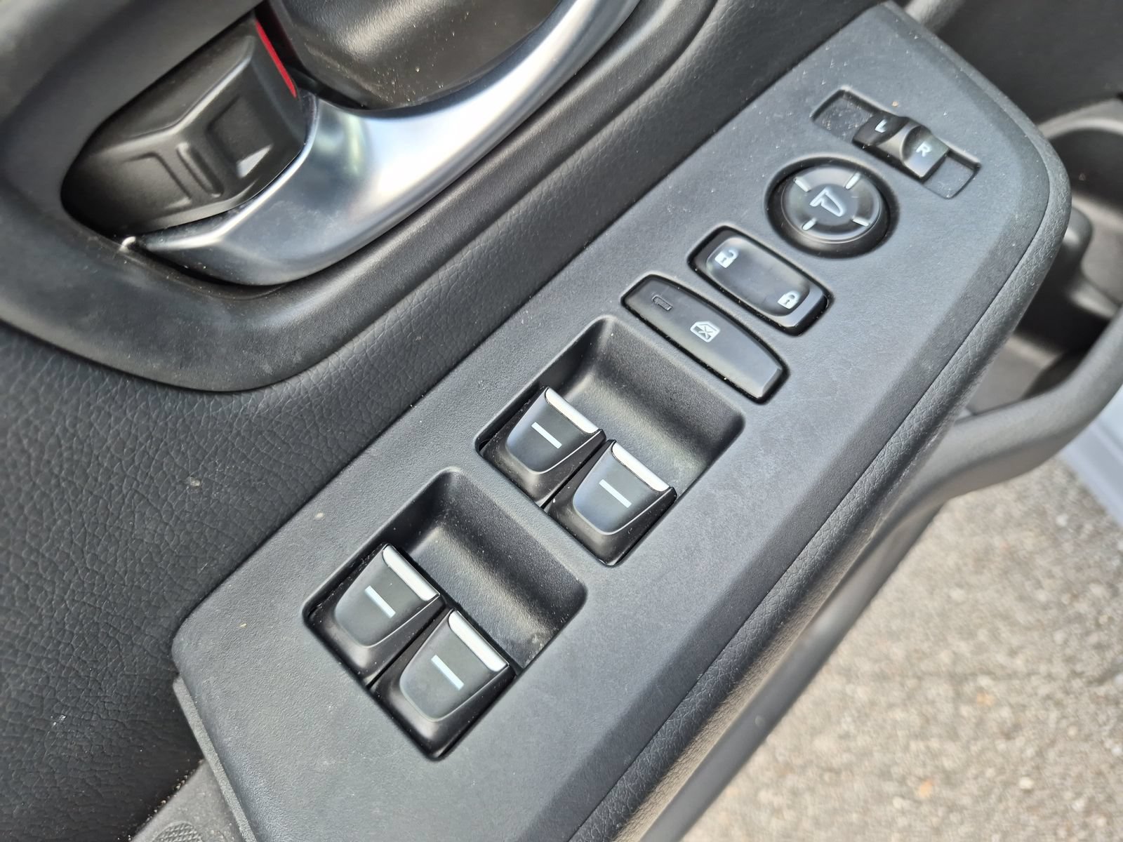 2023 Honda Pilot Touring - Photo 17