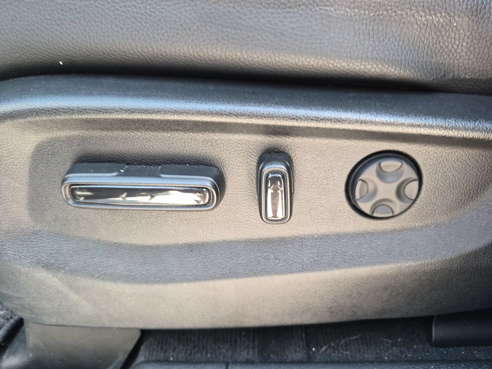 2025 Honda Odyssey EX-L - Photo 15