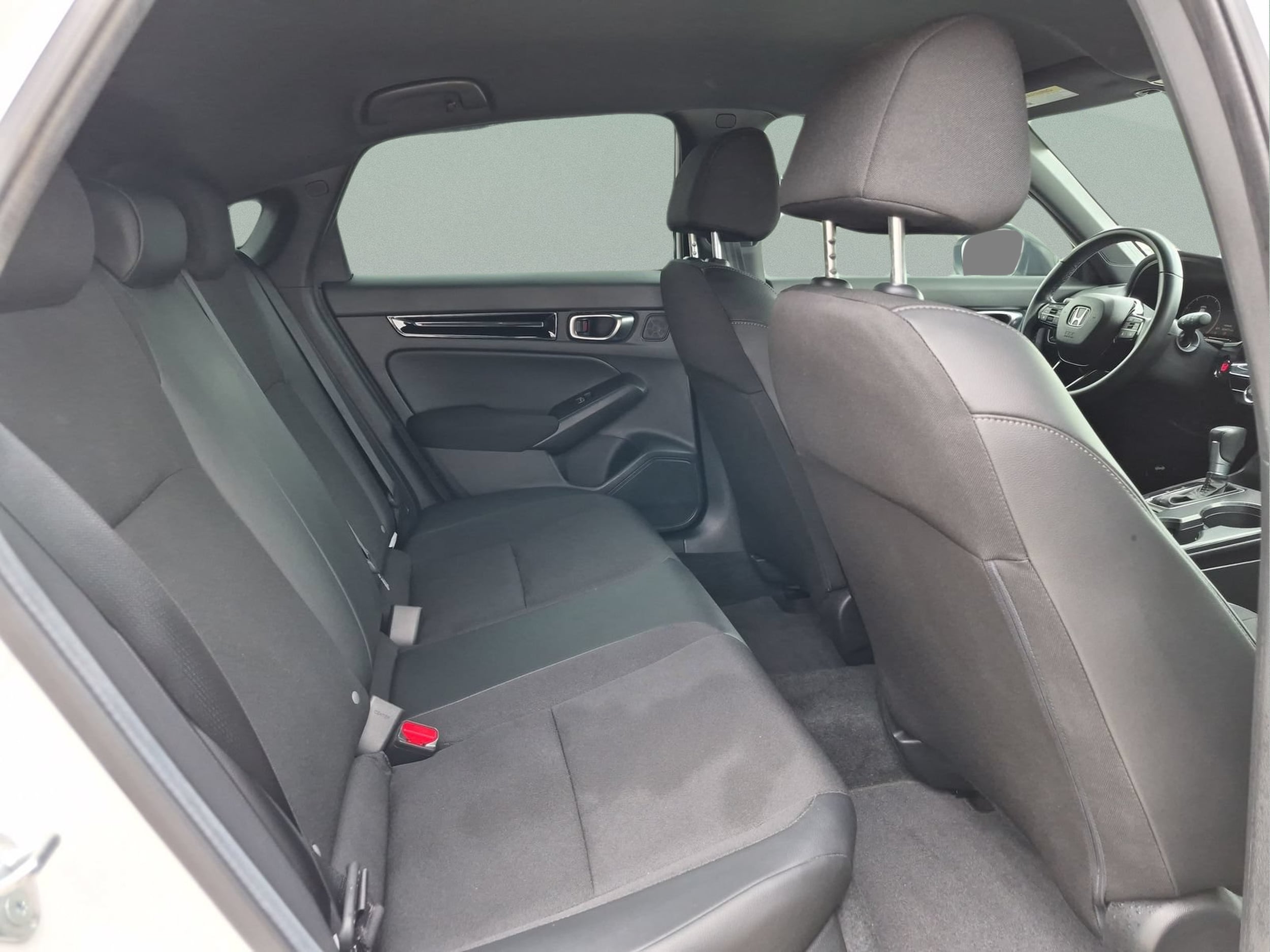 2025 Honda Civic Hatchback Sport - Photo 19