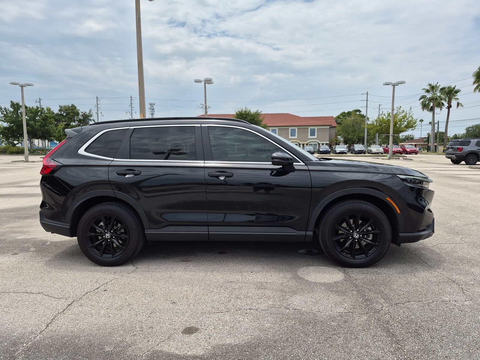 2025 Honda CR-V Sport - Photo 8