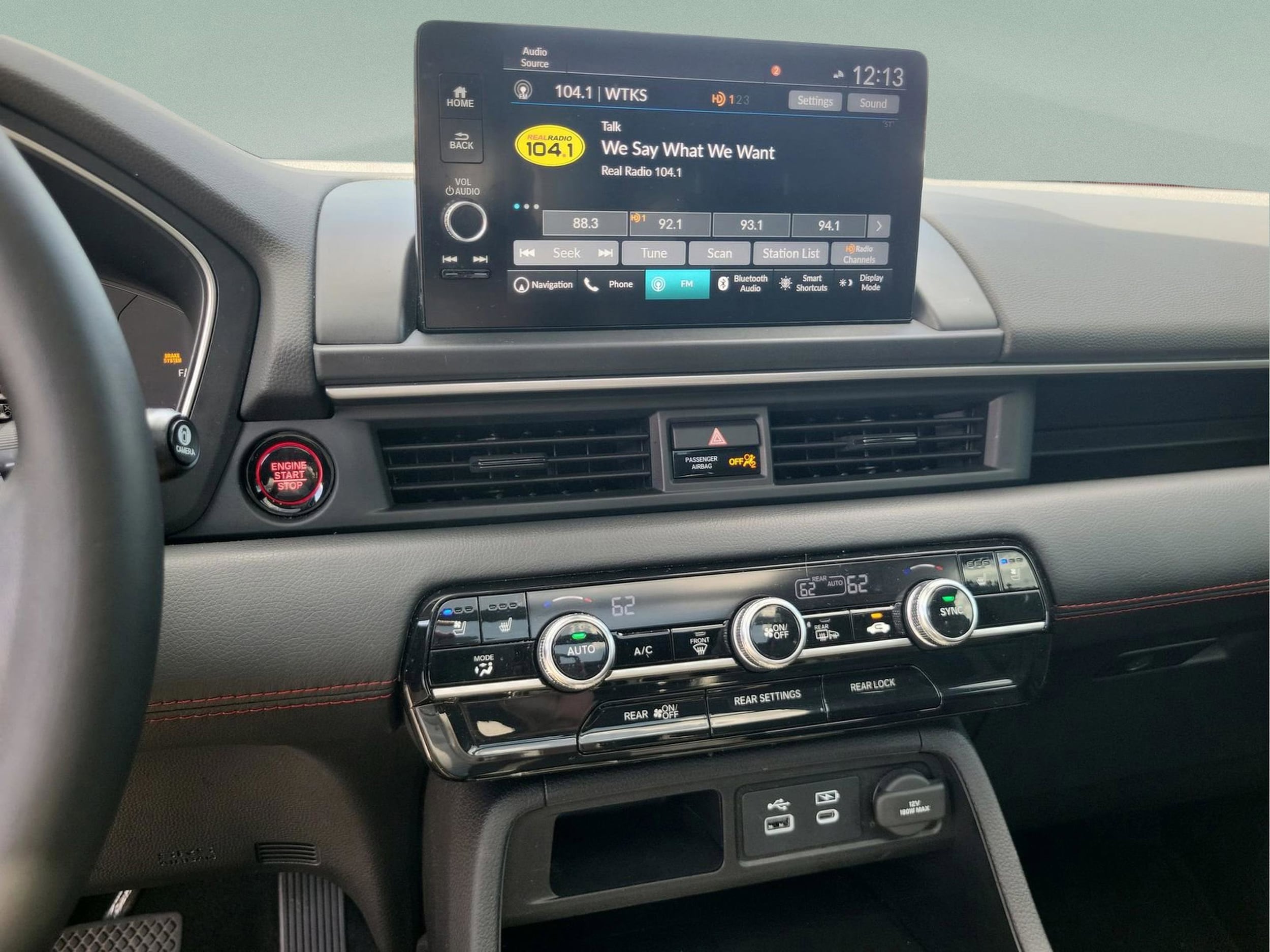 2025 Honda Pilot Black Edition - Photo 13