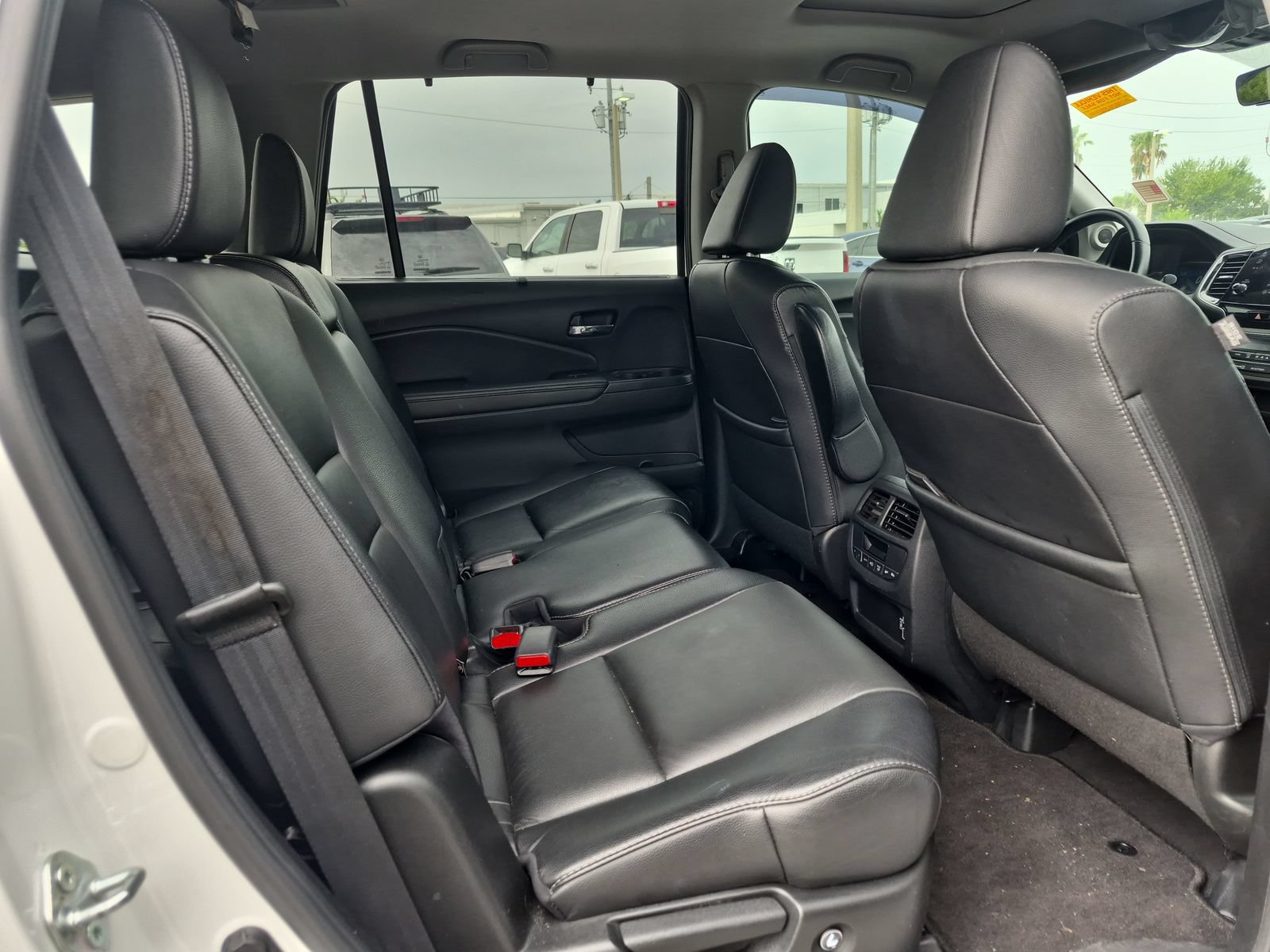 2021 Honda Pilot SE - Photo 19