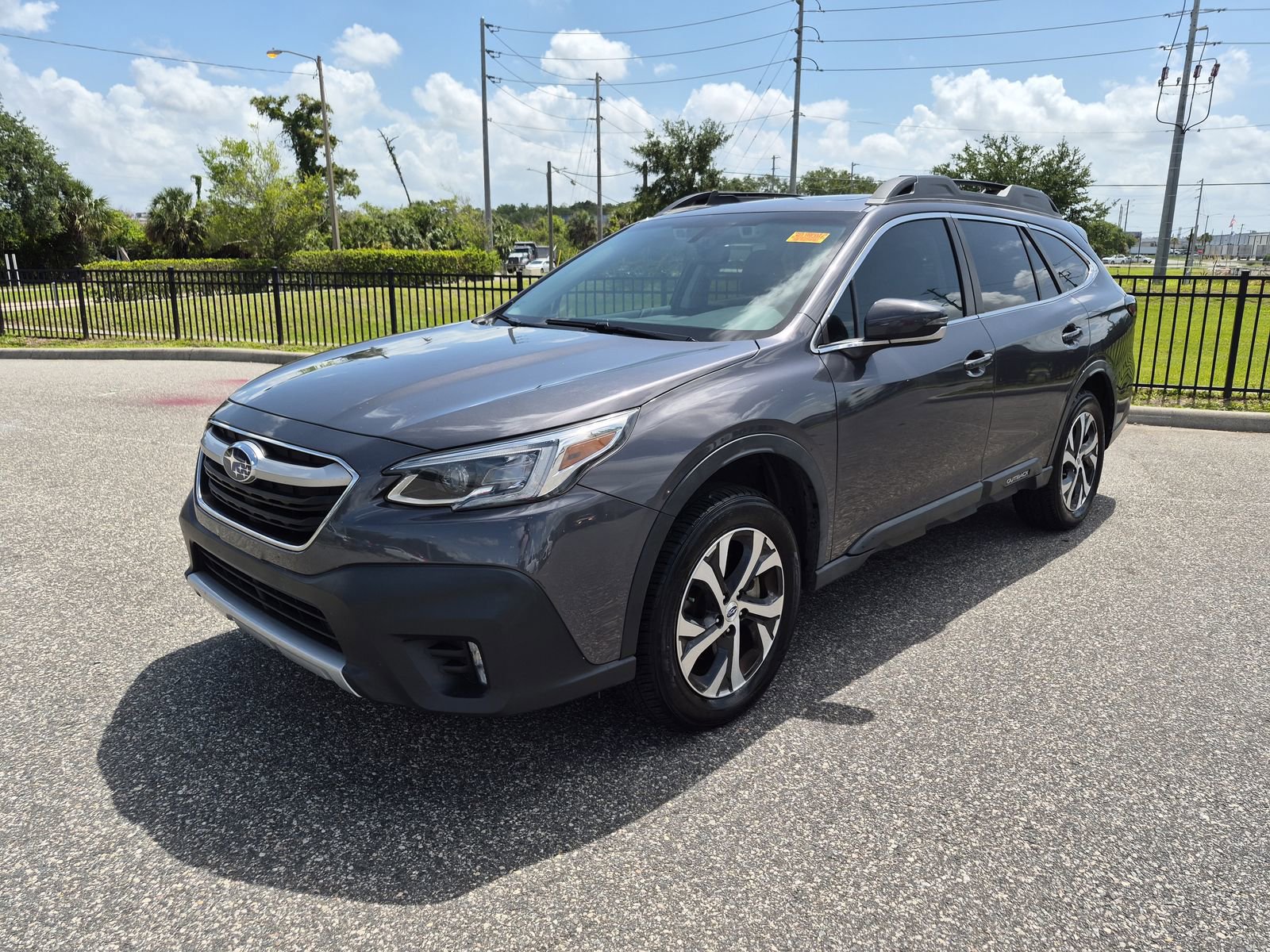 2022 Subaru Outback Limited's photo