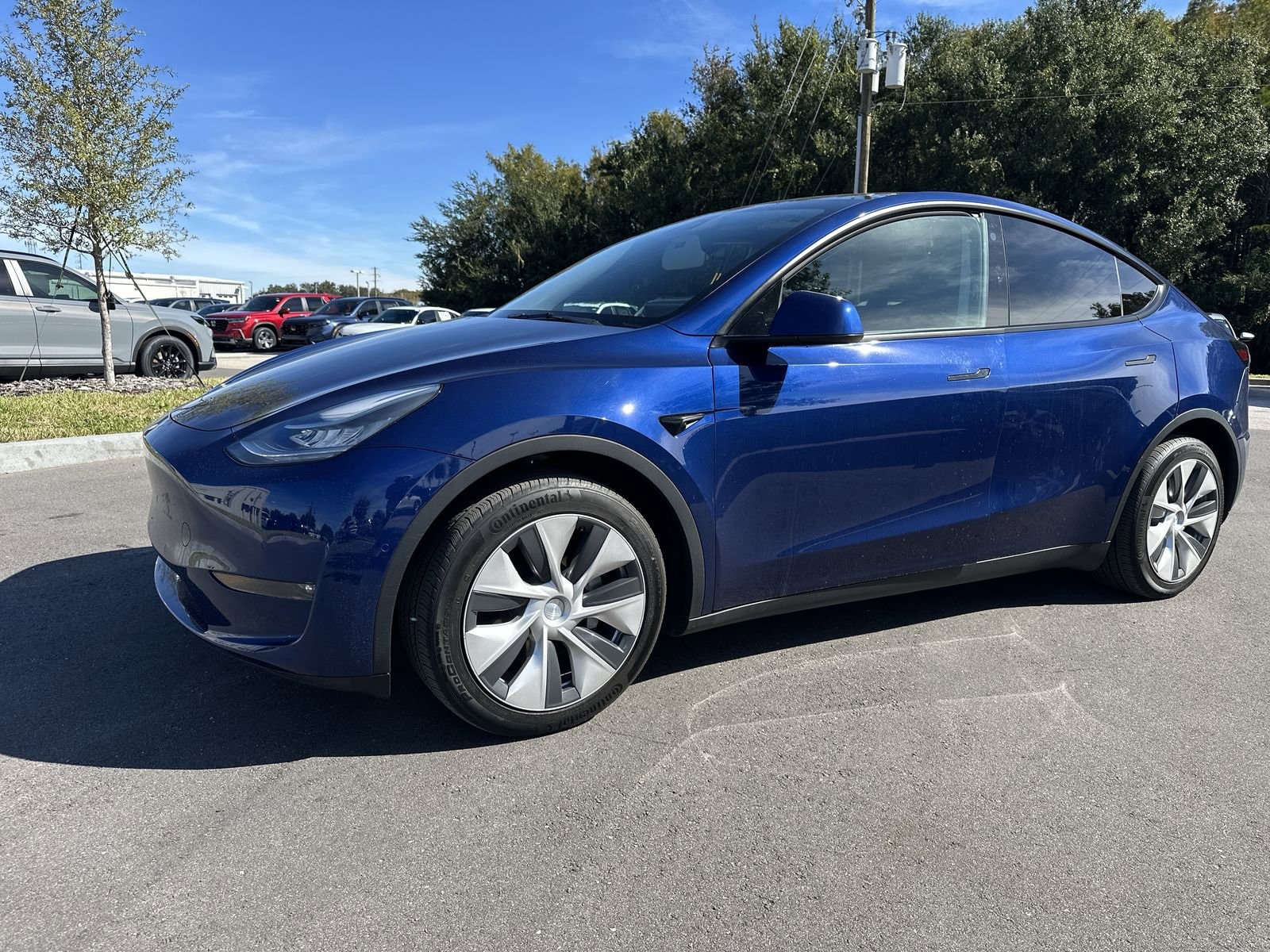 Used 2021 Tesla Model Y Long Range with VIN 5YJYGDEE8MF188476 for sale in Northfield, Minnesota