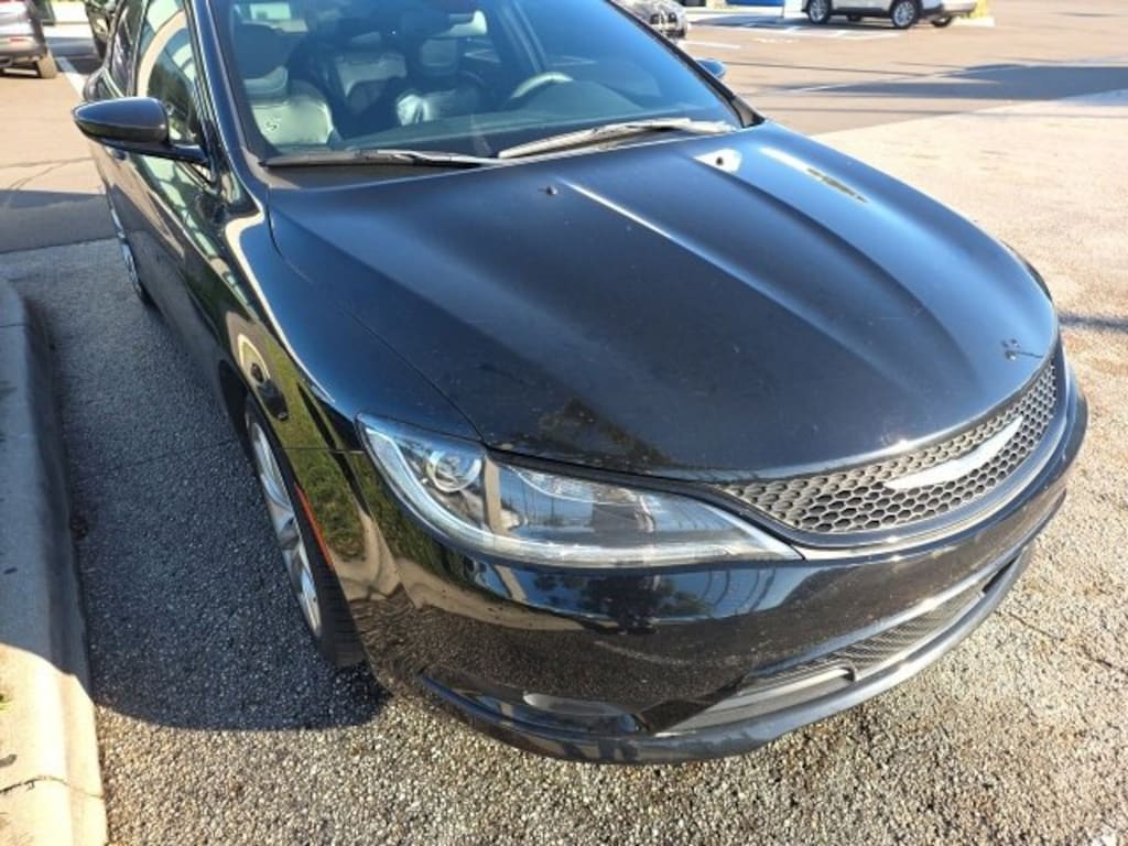Used 2015 Chrysler 200 S Sedan