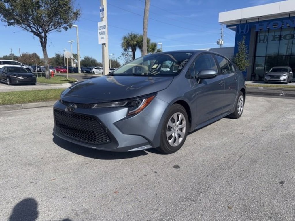 Used 2022 Toyota Corolla LE Sedan